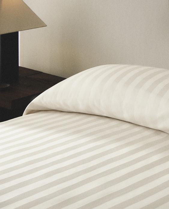 STRIPED SATEEN DUVET COVER (500 THREAD COUNT)