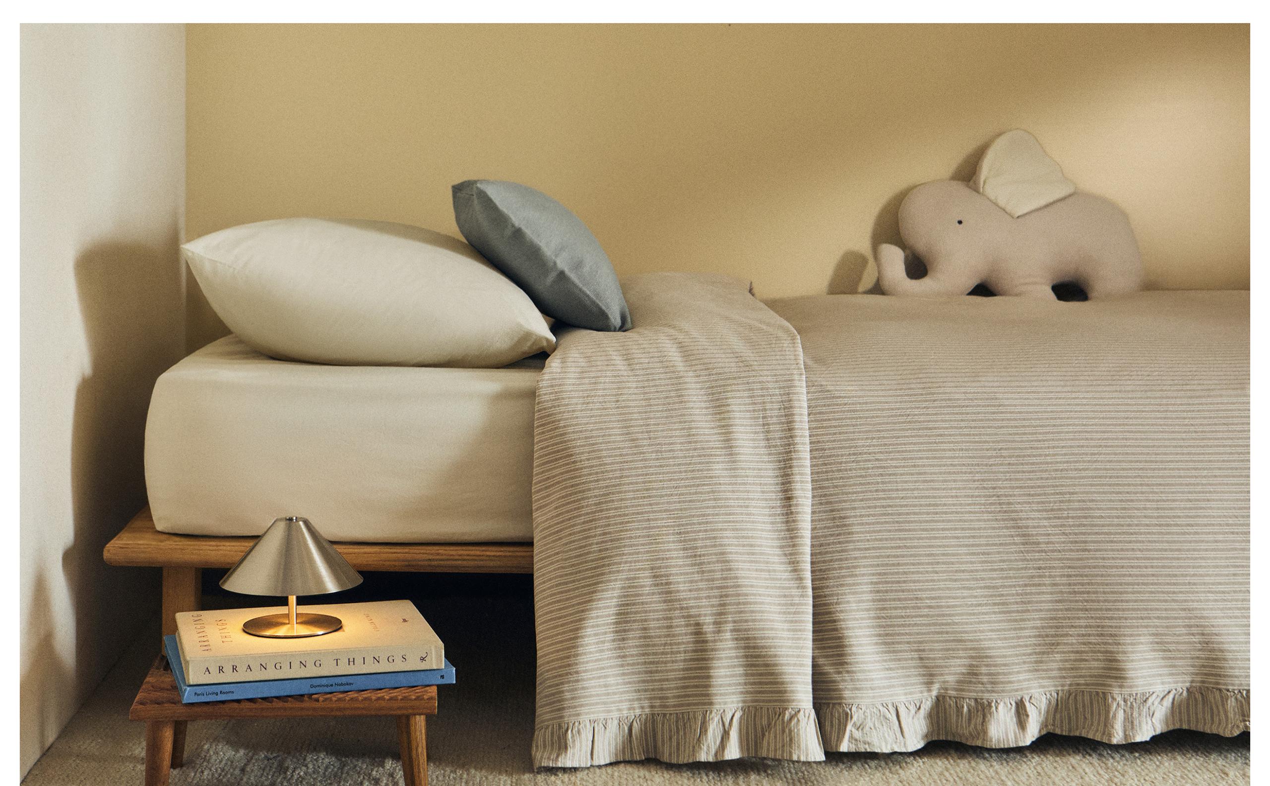 ベッドカバーと掛け布団 | Zara Home 日本/Japan