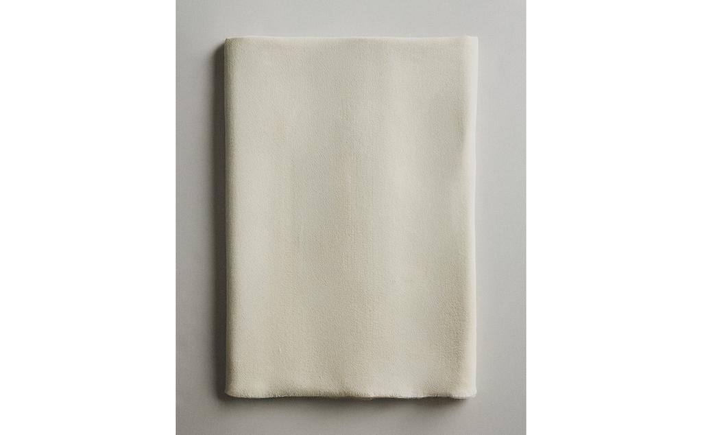 EXTRA SOFT PLAIN THROW