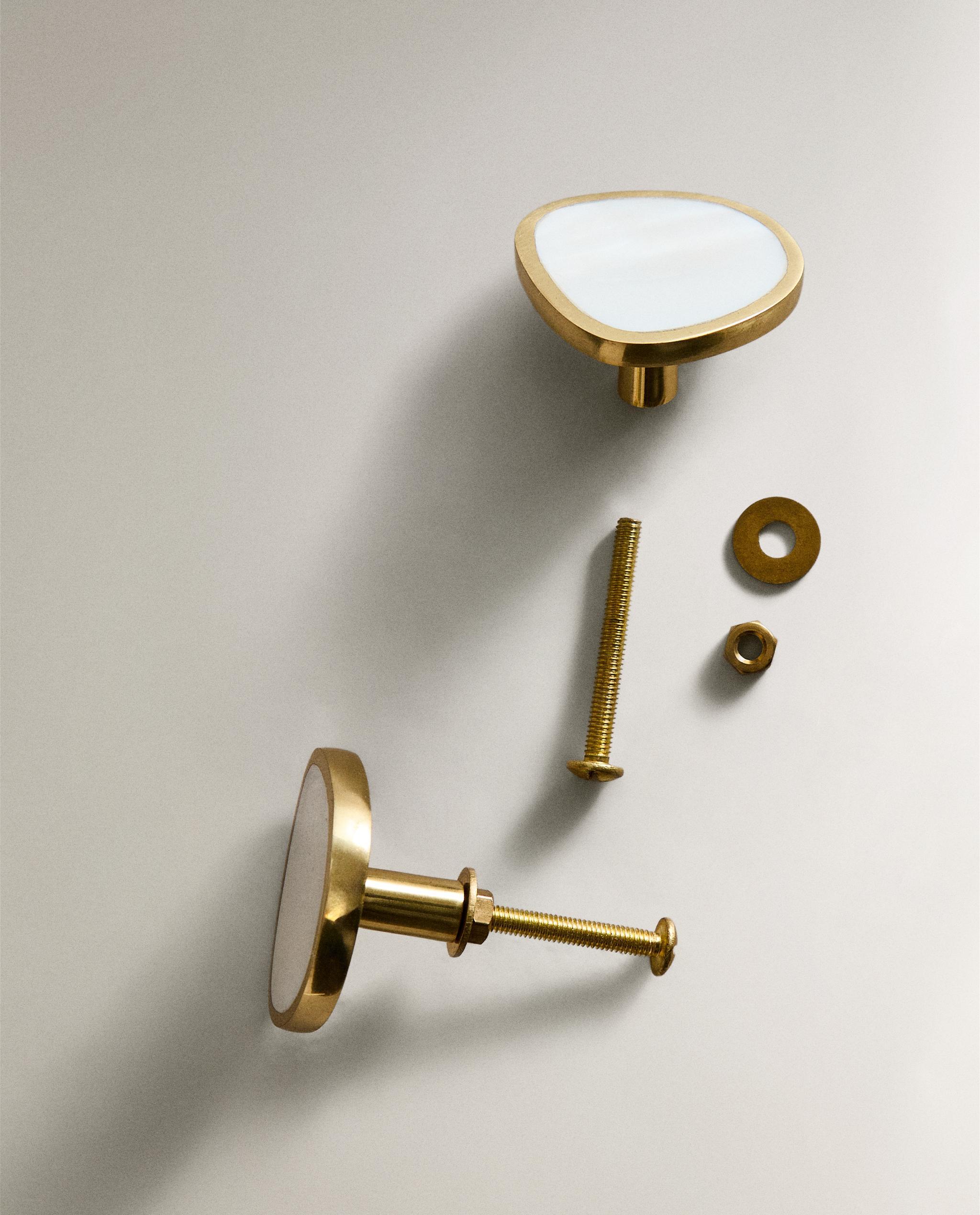 PACK OF IRREGULAR MOTHER-OF-PEARL DOOR KNOBS (PACK OF 2) product thumbnail 4