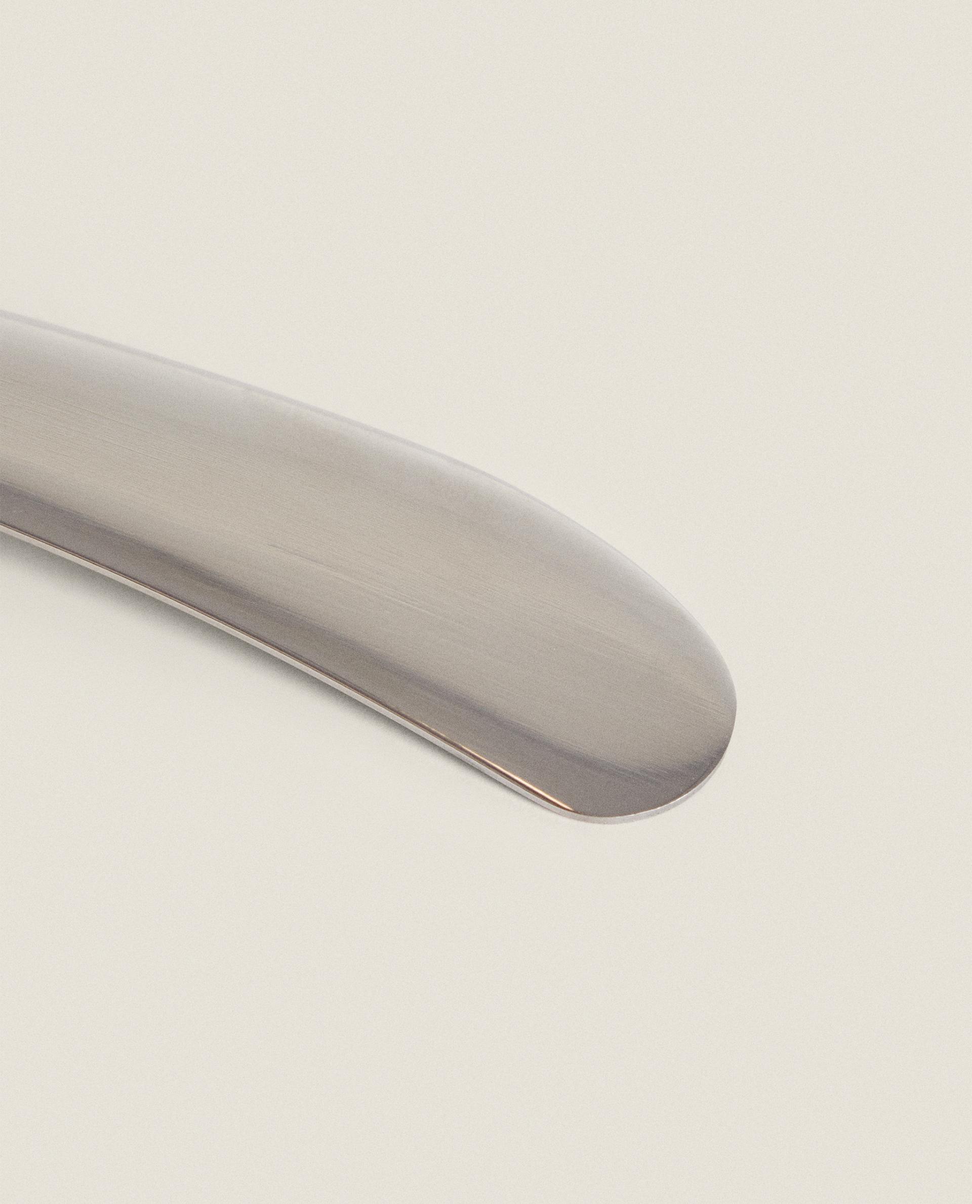 BUTTER KNIFE WITH COLOURED HANDLE product thumbnail 5