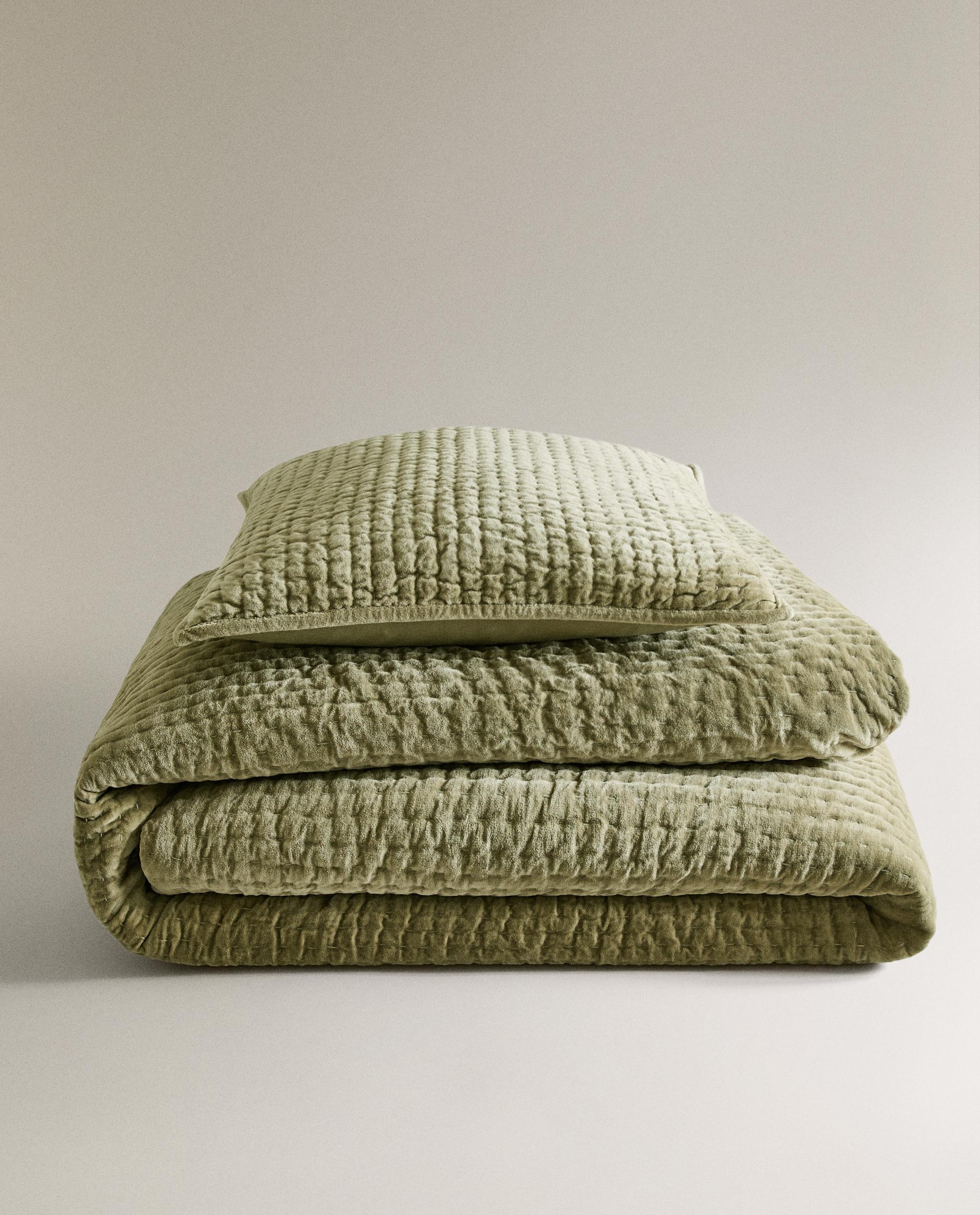 ＜未使用＞Zara  ベッドカバー ジャカードのフリル付きベッドカバー - ベージュ | ZARA Japan / 日本