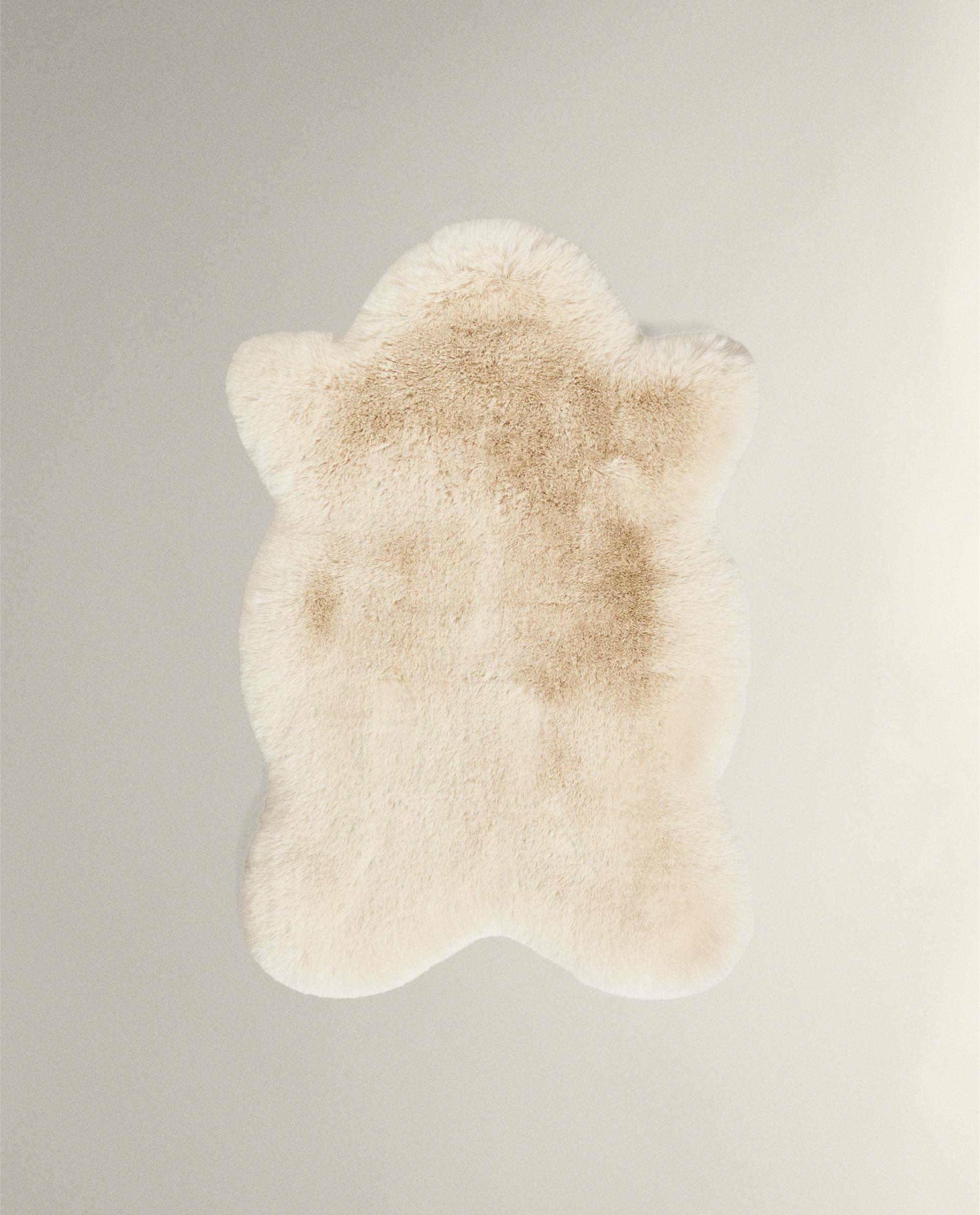 イレギュラー フェイクファー ラグ スモール | Zara Home 日本/Japan
