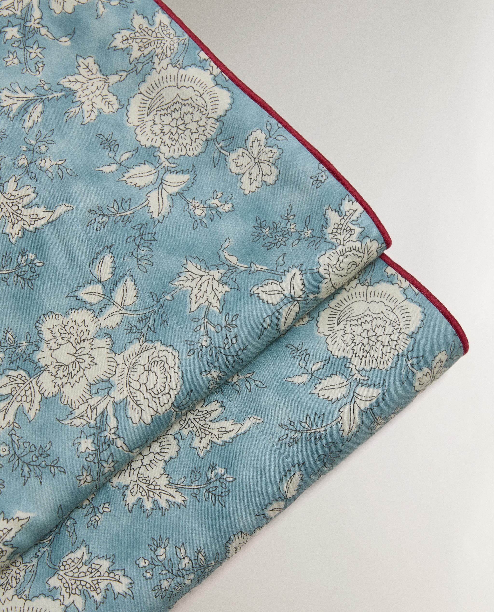 SATEEN FLORAL PRINT FLAT SHEET WITH PIPING product thumbnail 4