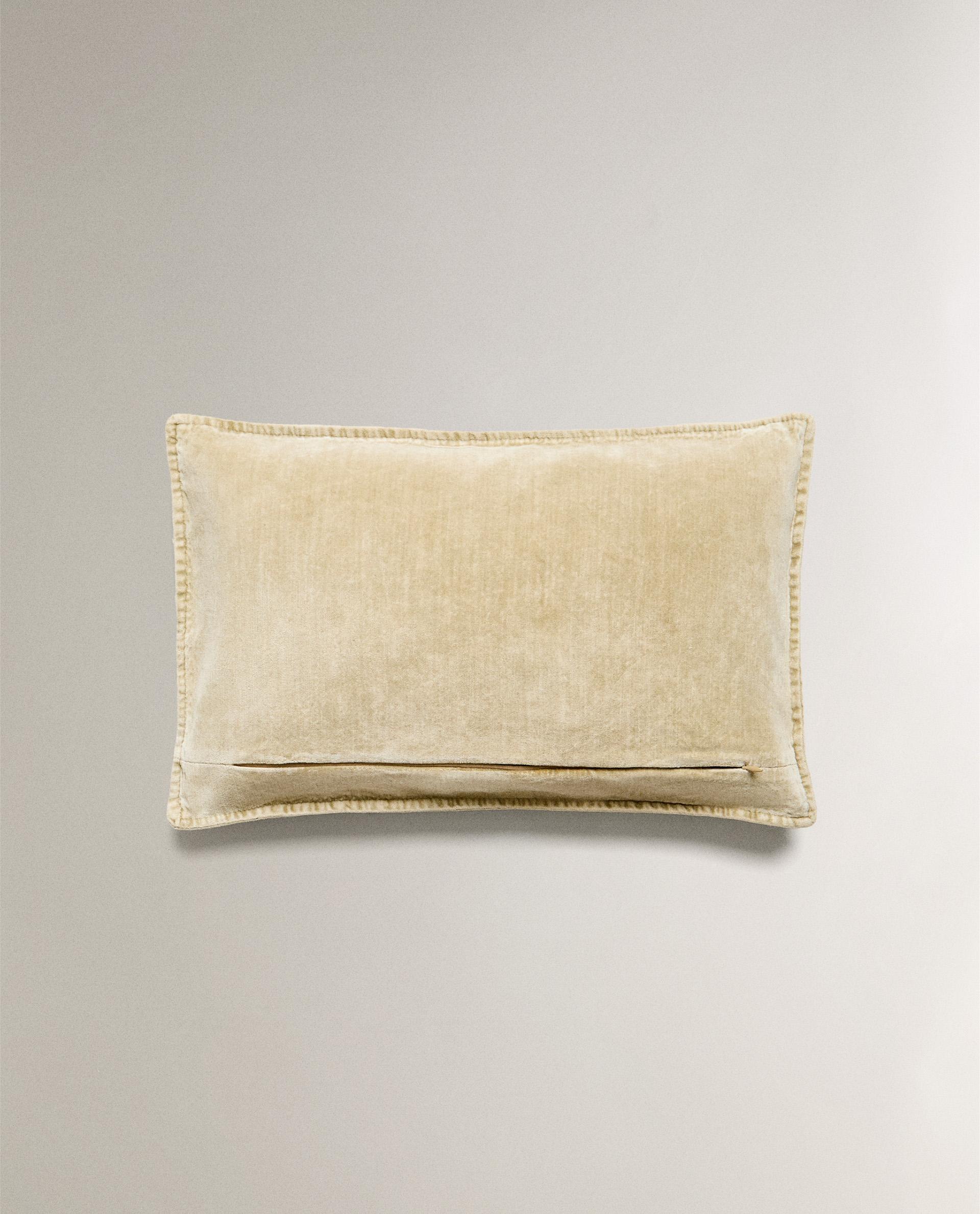 ZARA HOME - 未使用 ZARA HOME ベルベット フェザークッション 2個セット ZARA HOME（クッション）のフリマアイテム一覧