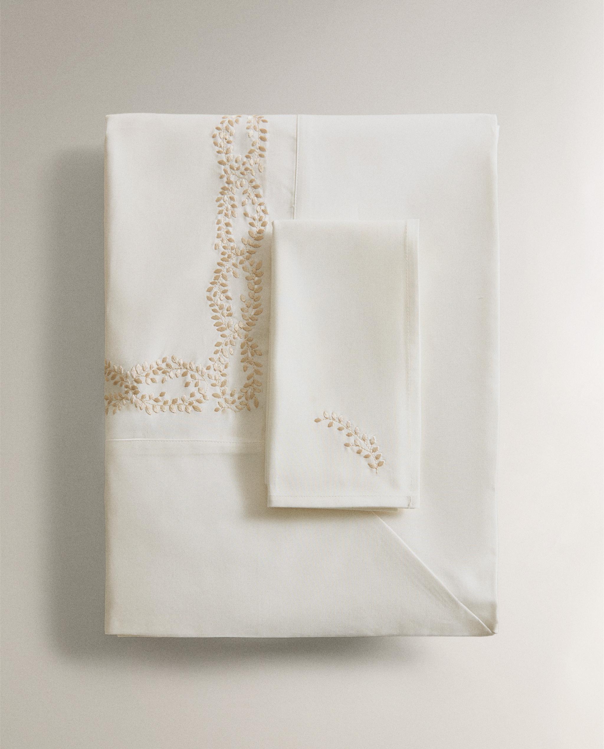 PLANT EMBROIDERED SATIN TABLECLOTH product thumbnail 12