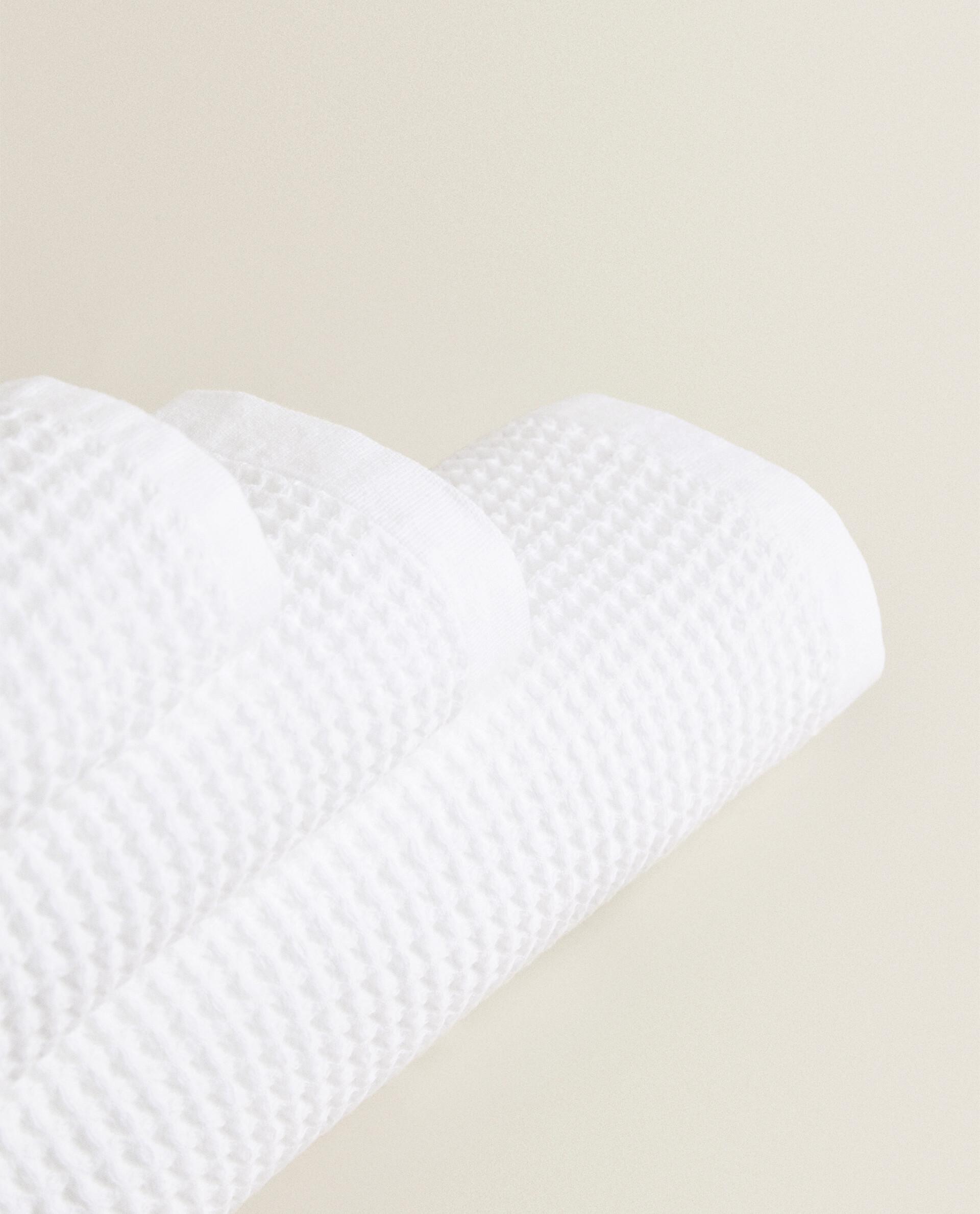 WAFFLE-KNIT COTTON BATH TOWEL product thumbnail 14