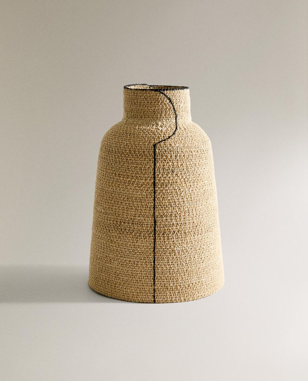 TALL SEAGRASS VASE WITH LINE