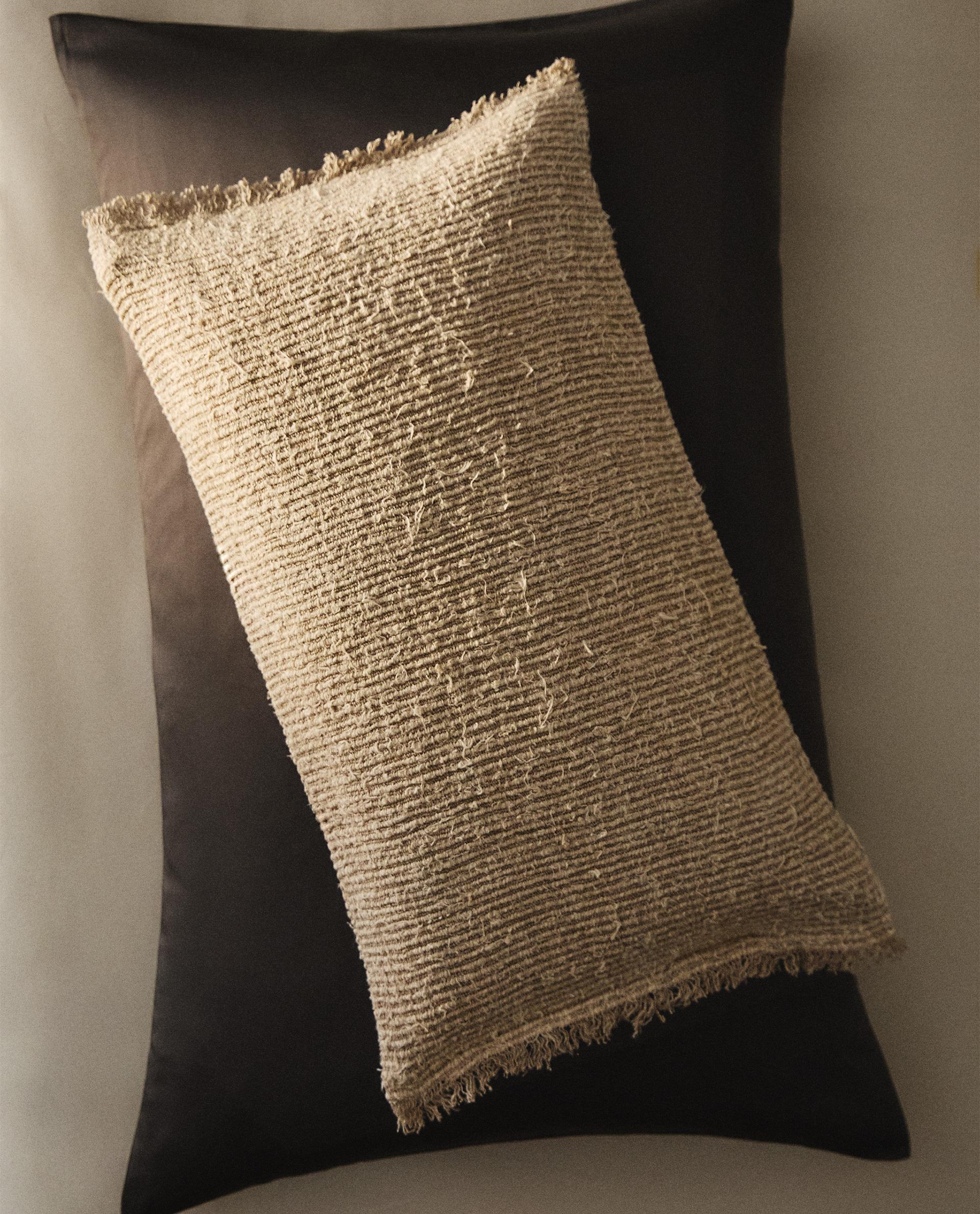 ZARAHOME クッションとクッションカバー3個セット 超美品