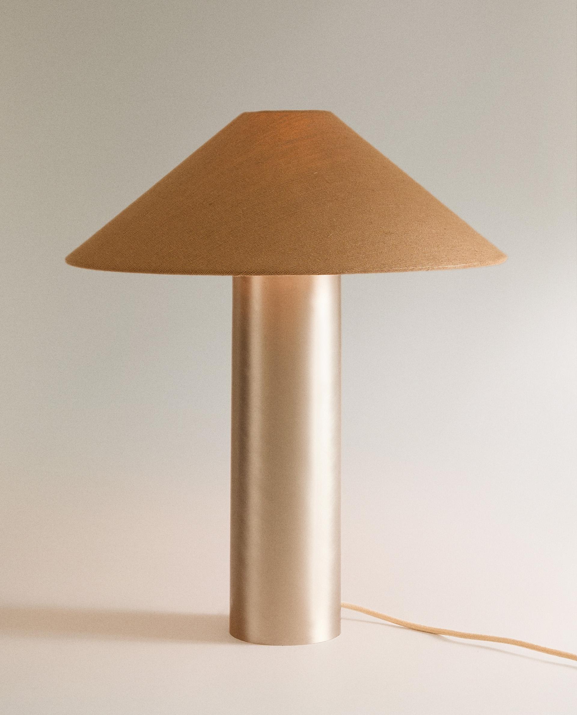 TABLE LAMP WITH METAL BASE product thumbnail 2