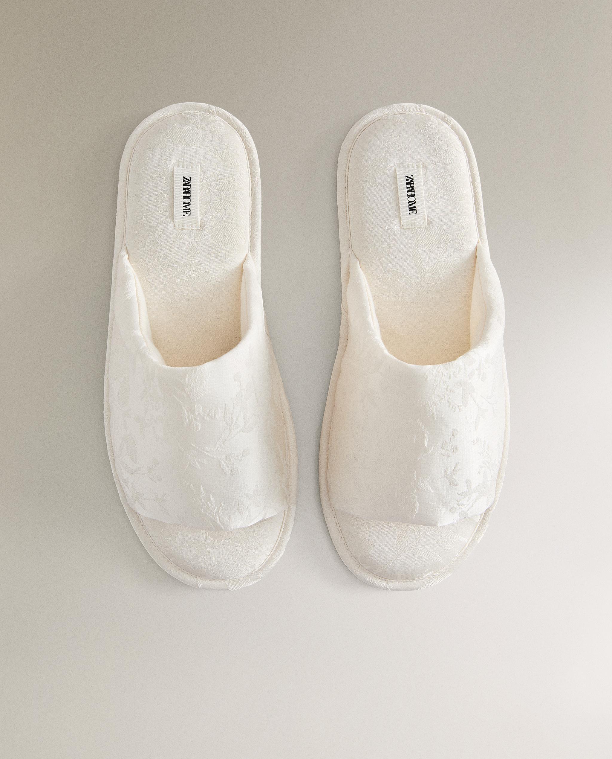 JACQUARD SLIDERS product thumbnail 4