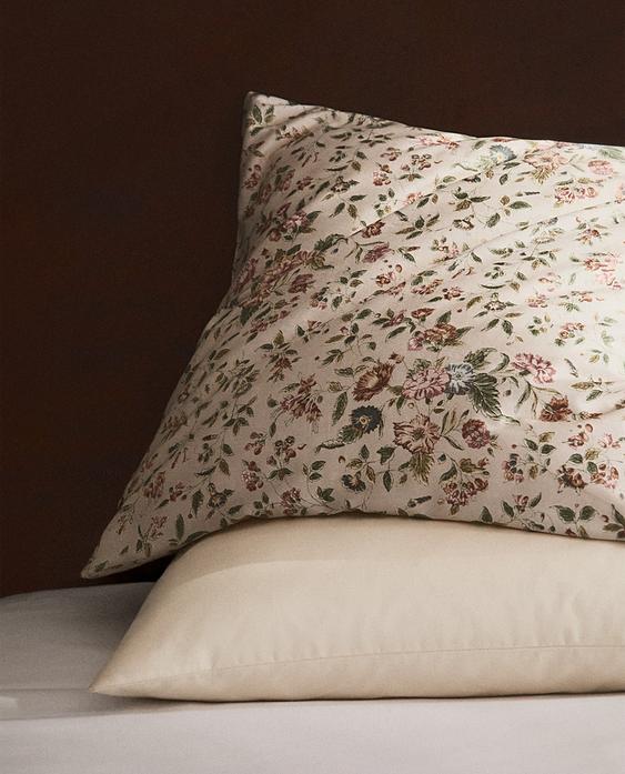 FLORAL SATEEN PILLOWCASE (300 THREAD COUNT) FLORAL SATEEN PILLOWCASE (300 THREAD COUNT)