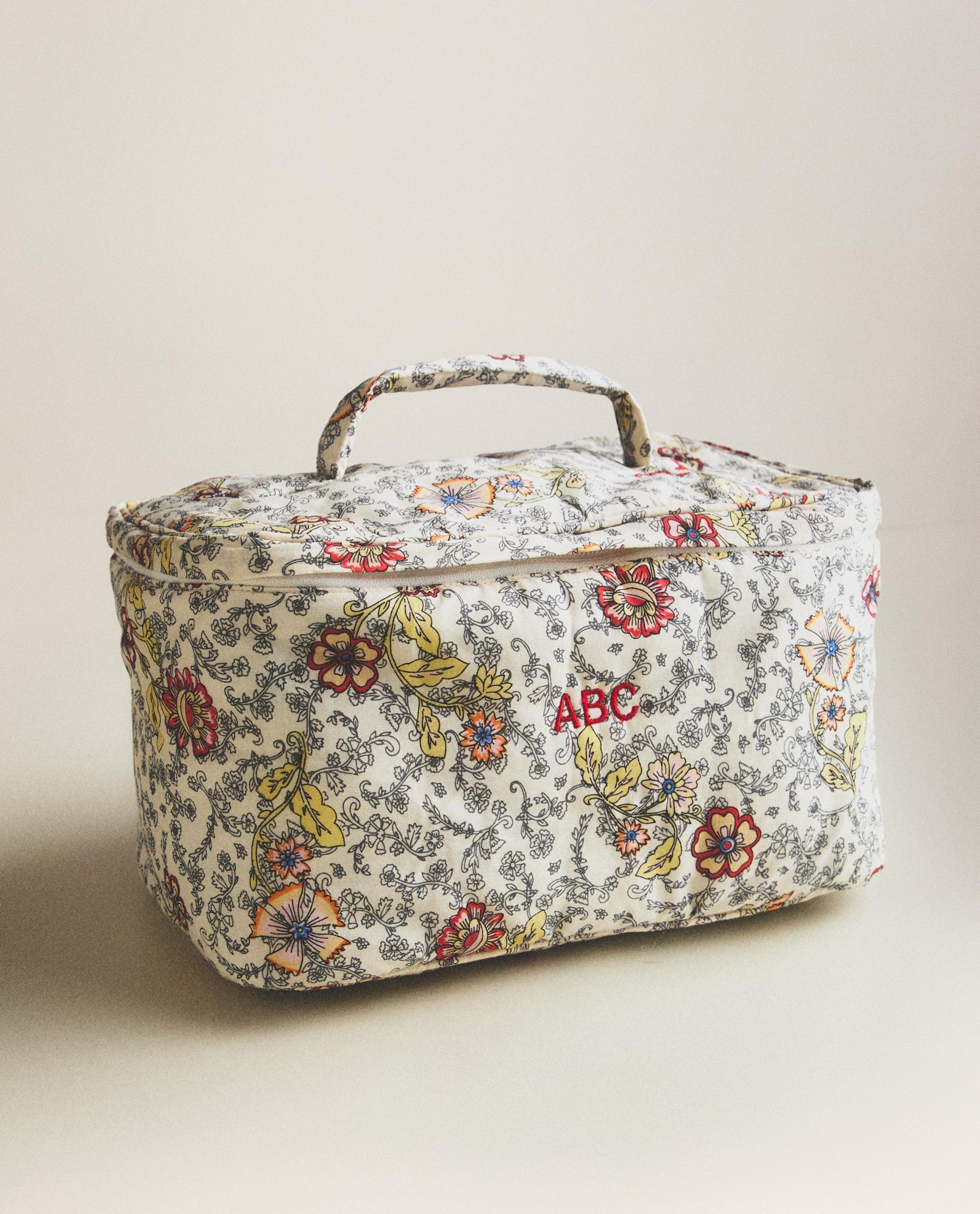 KIDS' FLORAL WASH BAG product thumbnail 13