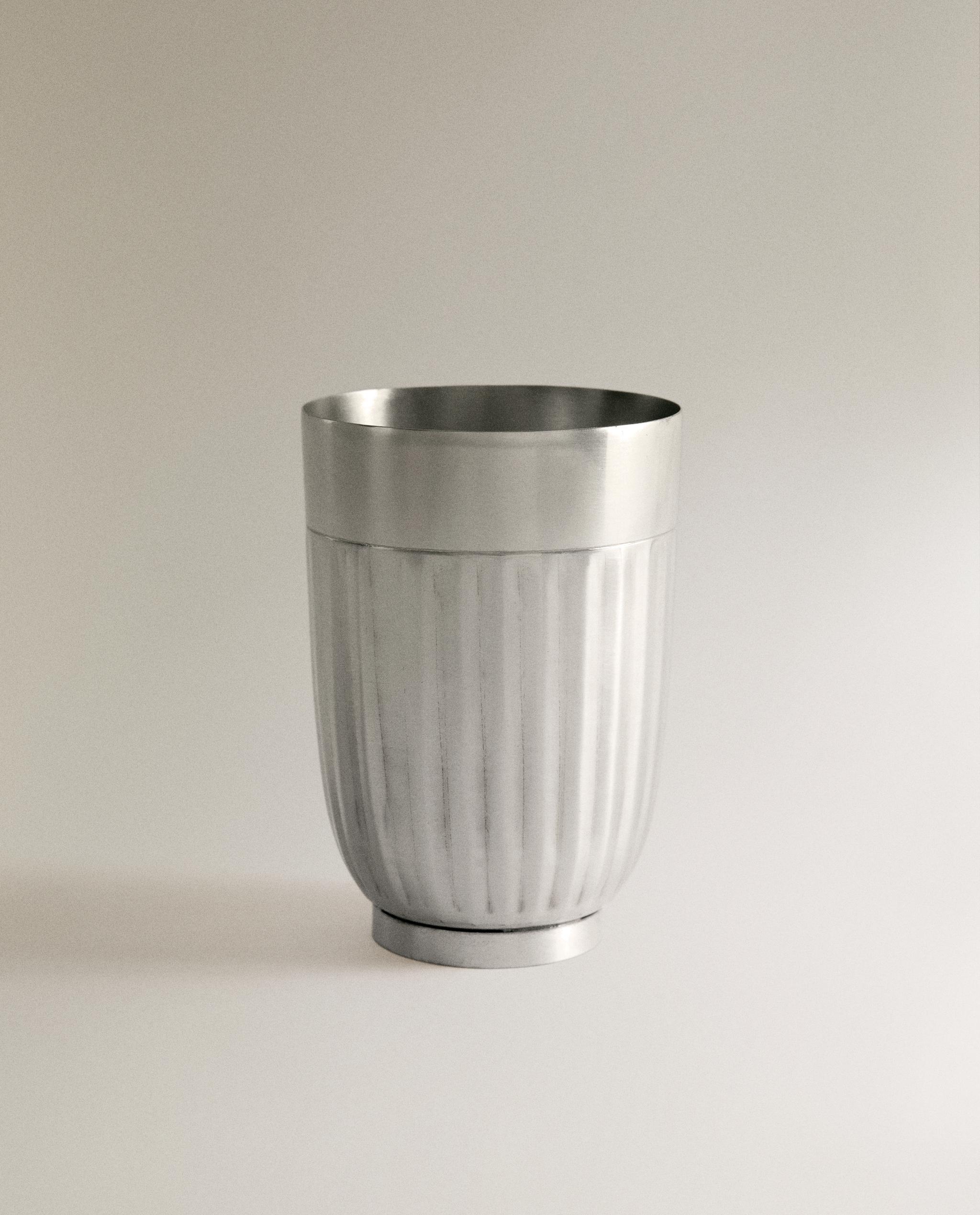 WAVY METAL BATHROOM SET product thumbnail 18