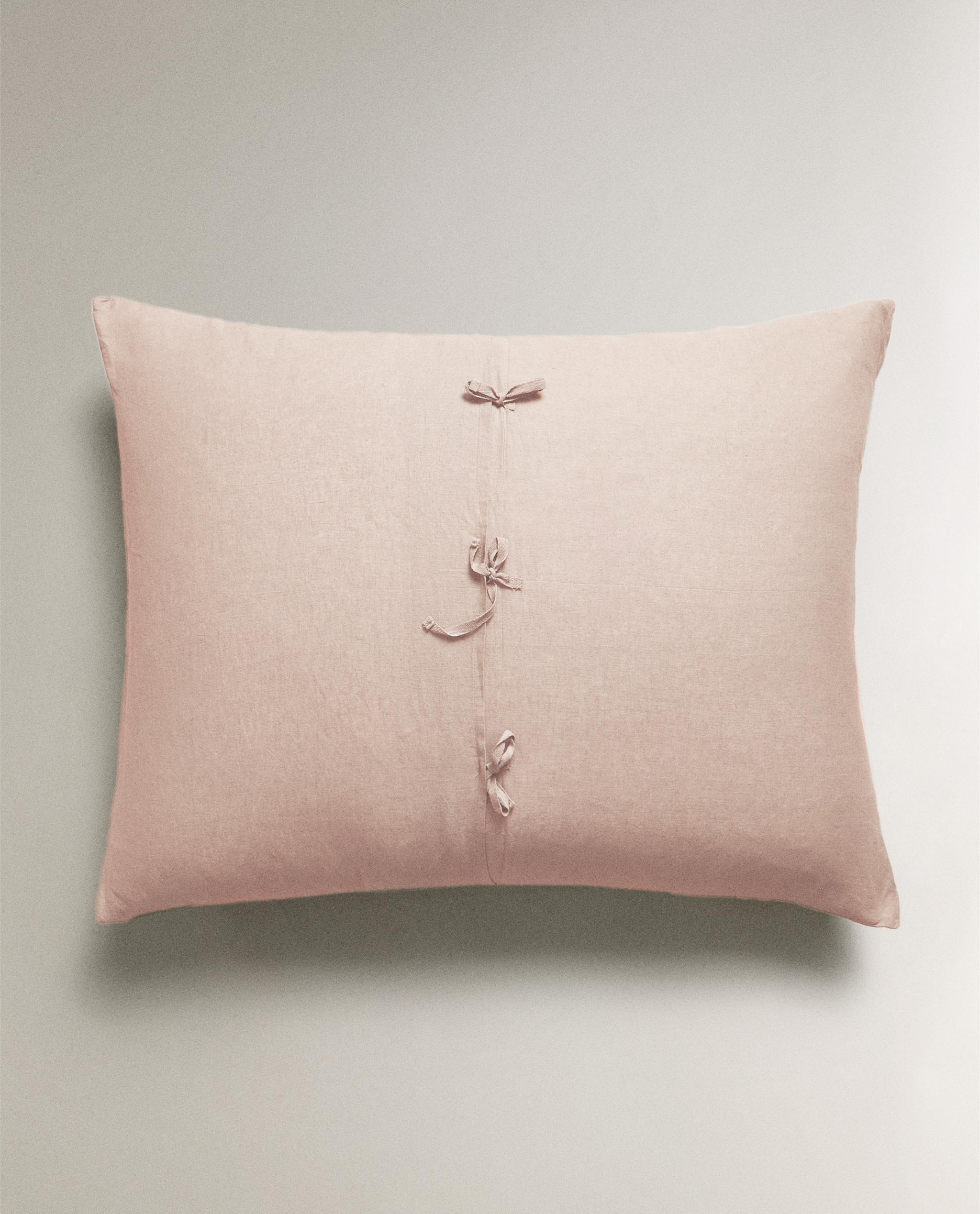 お値引き‼️ZARA HOME クッションカバー　ホワイト2枚セット 楽天市場】zara home（クッションカバー｜クッション・座布団