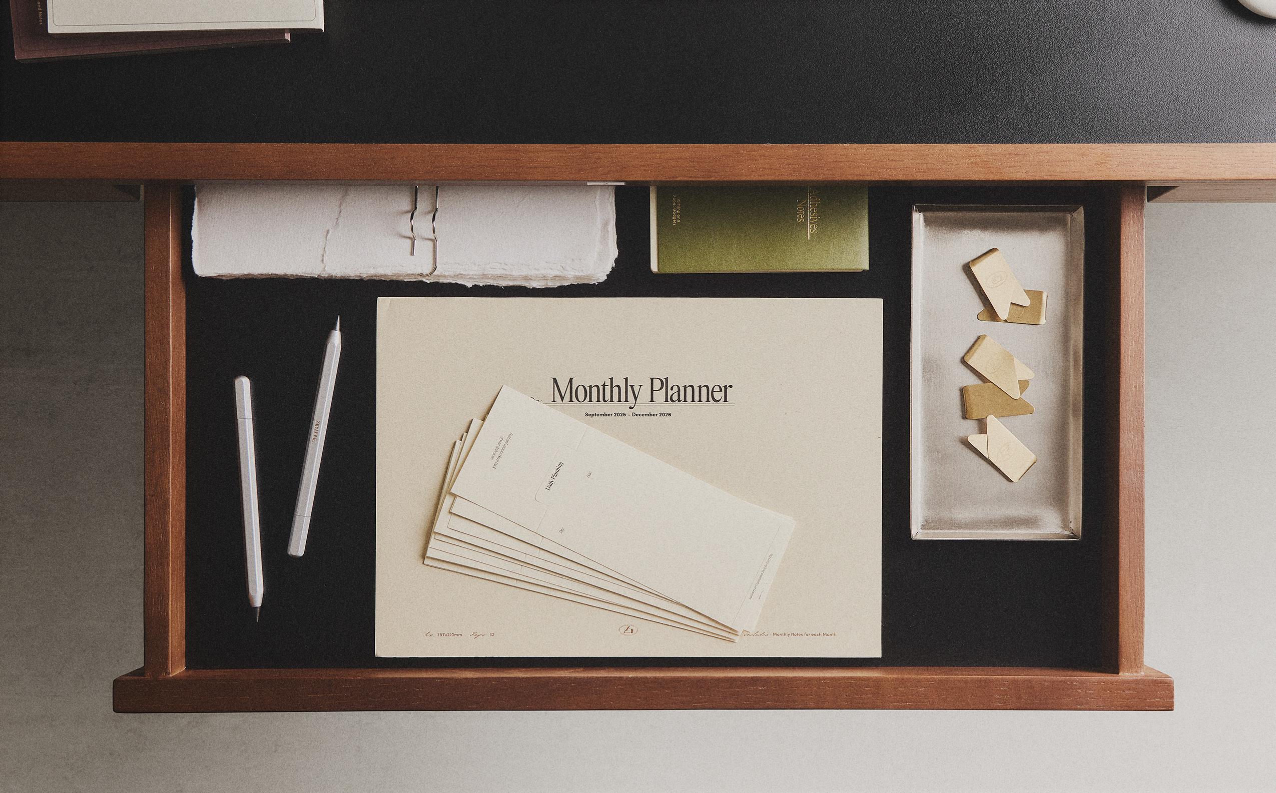 TIROIR DE BUREAU AVEC ACCESSOIRES DE PAPETERIE