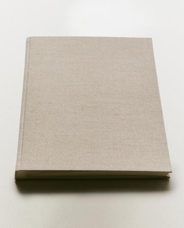 АЛБУМ ЗА СНИМКИ С ТВЪРДИ КОРИЦИ ОТ ЛЕН