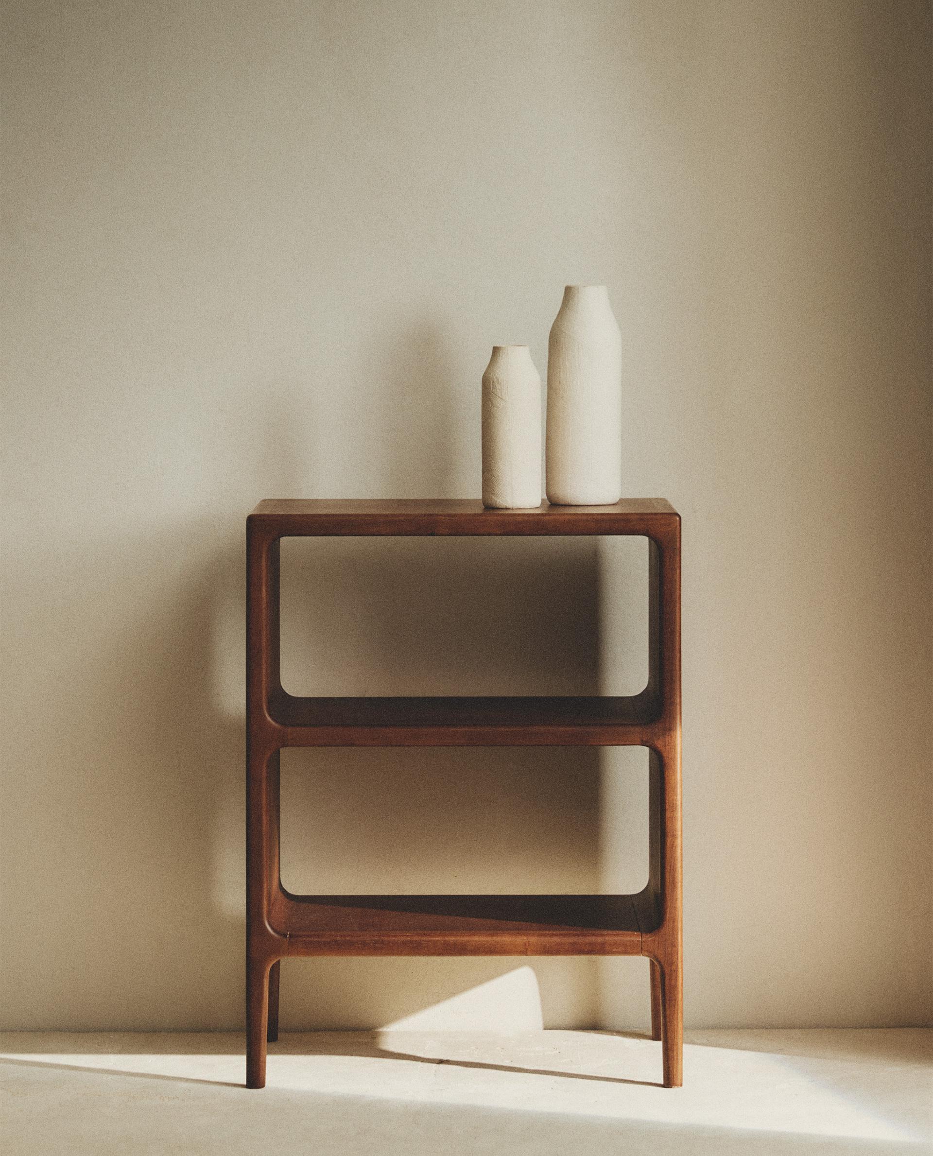 DARK WOODEN INDIVIDUAL OCCASIONAL FURNITURE DARK WOODEN INDIVIDUAL OCCASIONAL FURNITURE