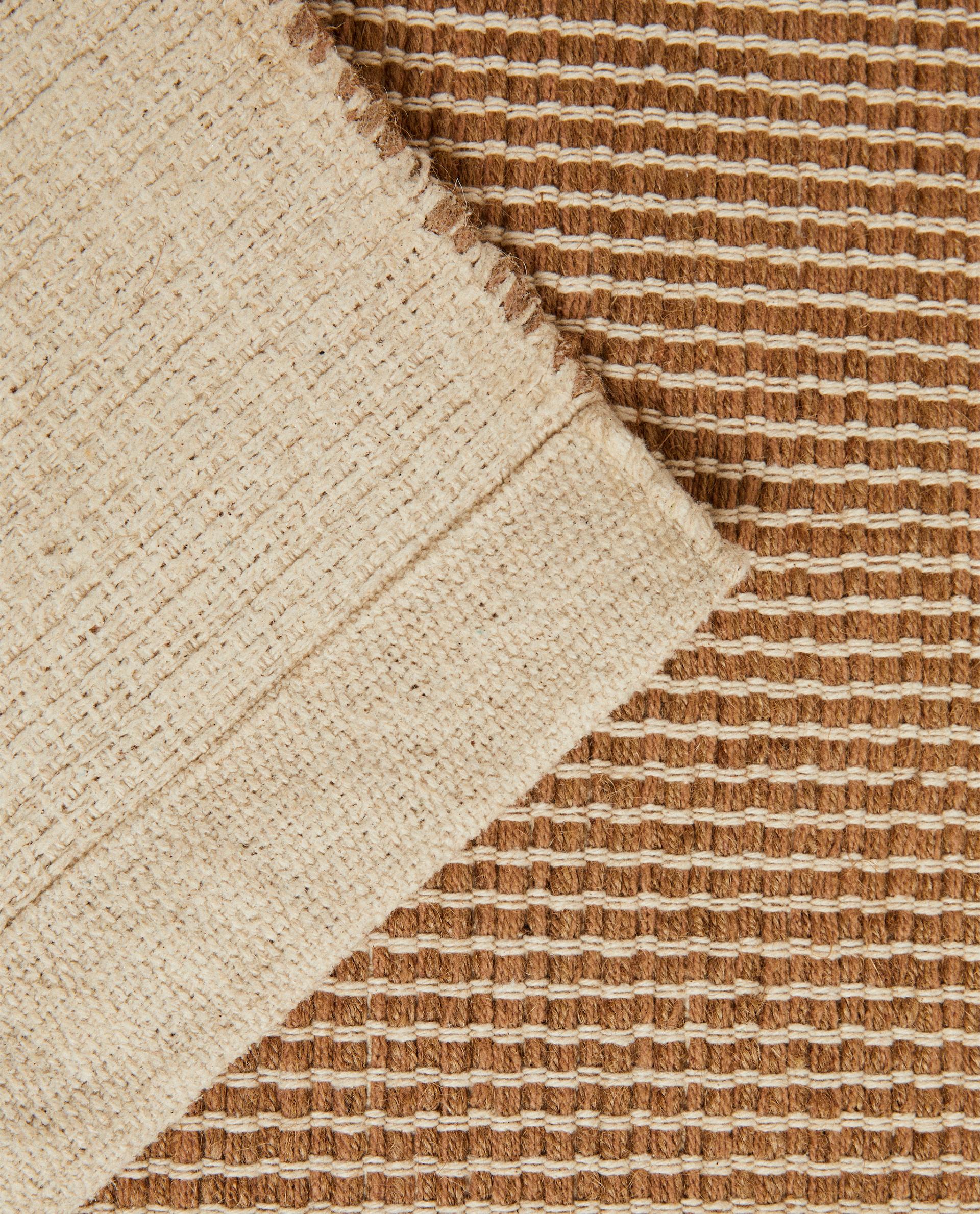 STRIPED JUTE RUG product thumbnail 3