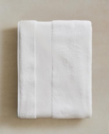 TOALHA DE BANHO EXTRA SUAVE (800 GXM²)