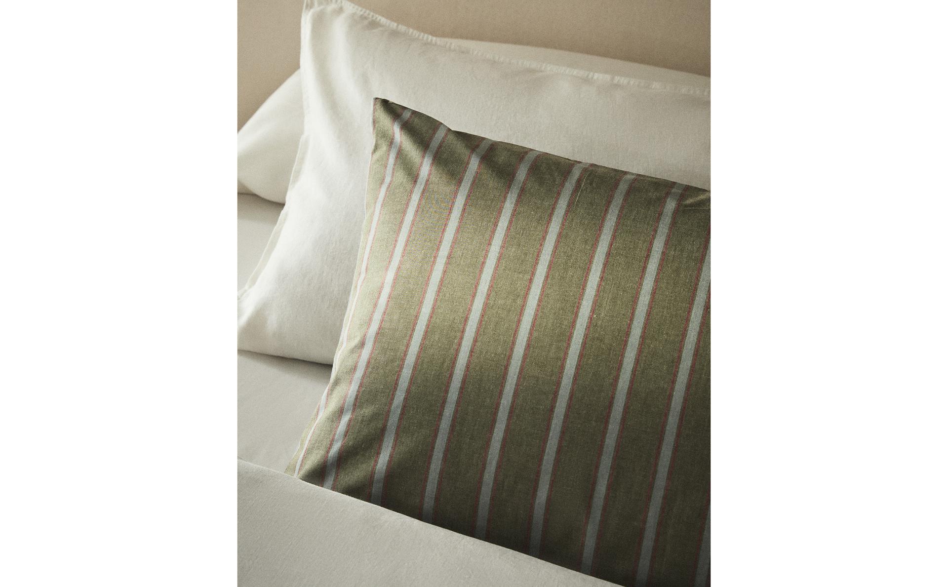 STRIPED PERCALE PILLOWCASE (300 THREAD COUNT)