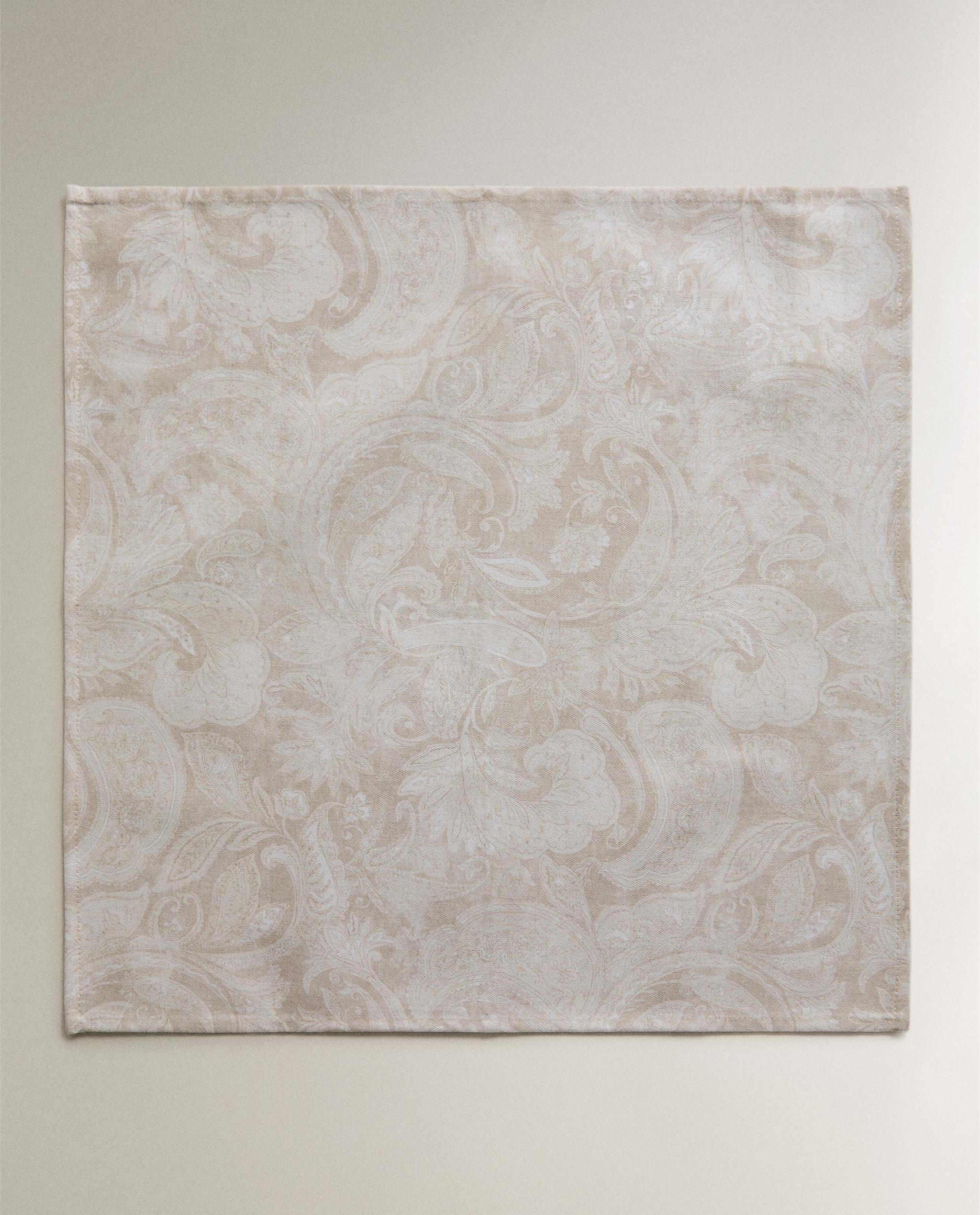 PACK OF PAISLEY PRINT NAPKINS (PACK OF 2) product thumbnail 5