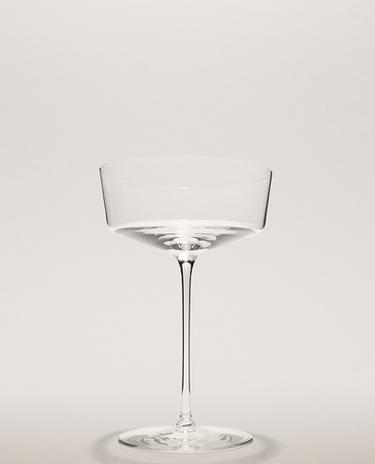 NISKA ČAŠA OD KRISTALINA