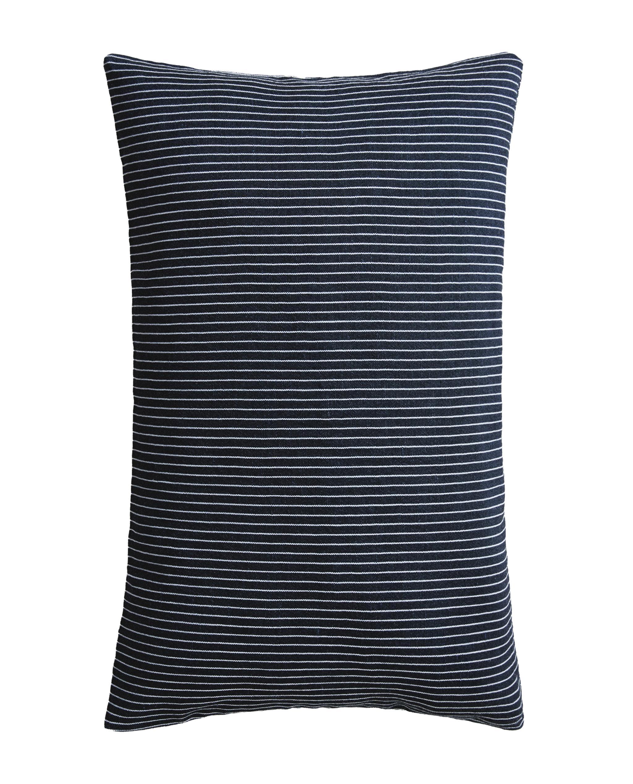 CUSHION COVERS AND VASE product thumbnail 3