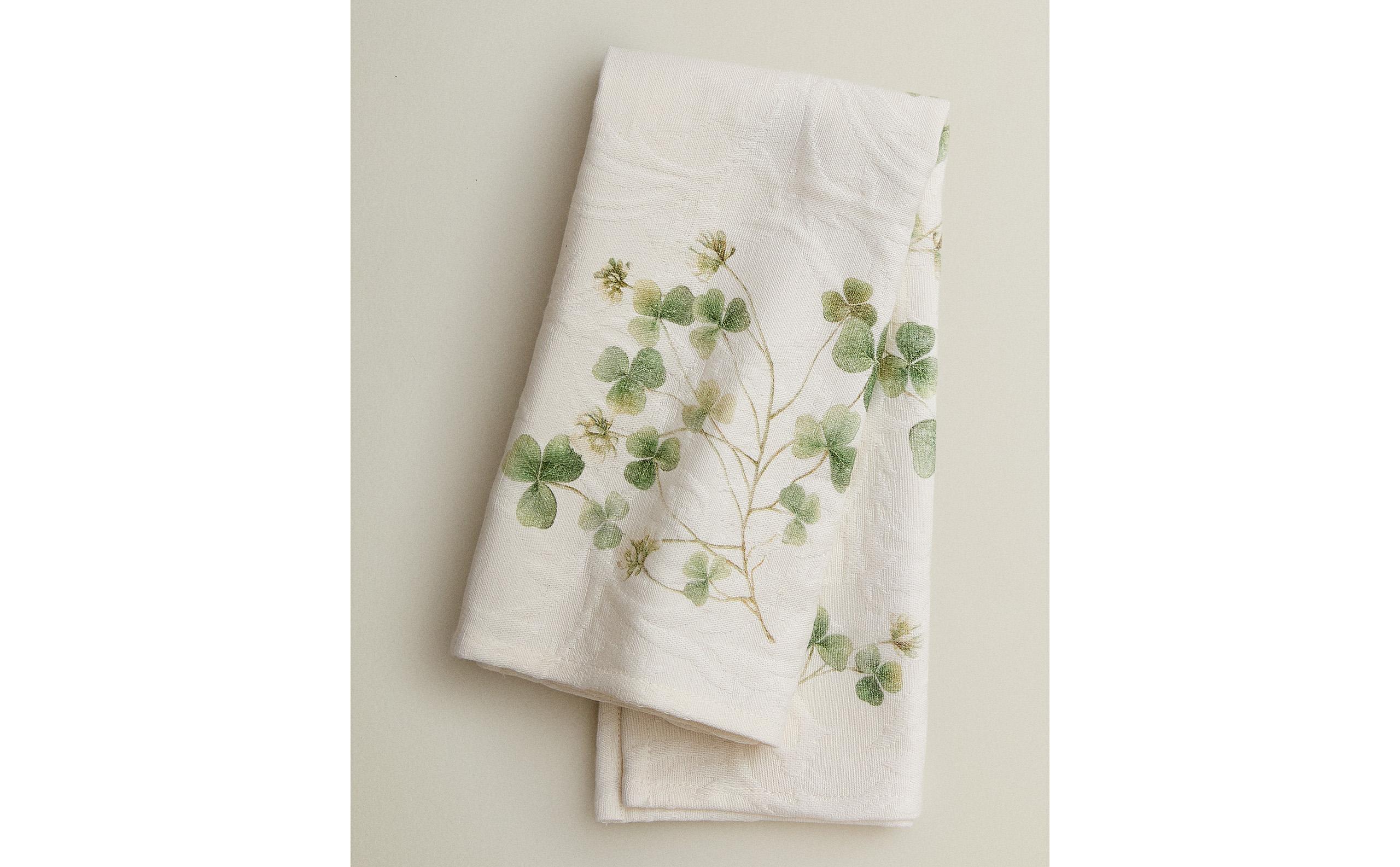 PACK OF JACQUARD NAPKINS WITH CLOVER PRINT (PACK OF 2) product thumbnail 4