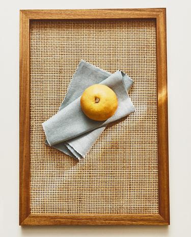 صينية من الخشب والخيزران الهندي