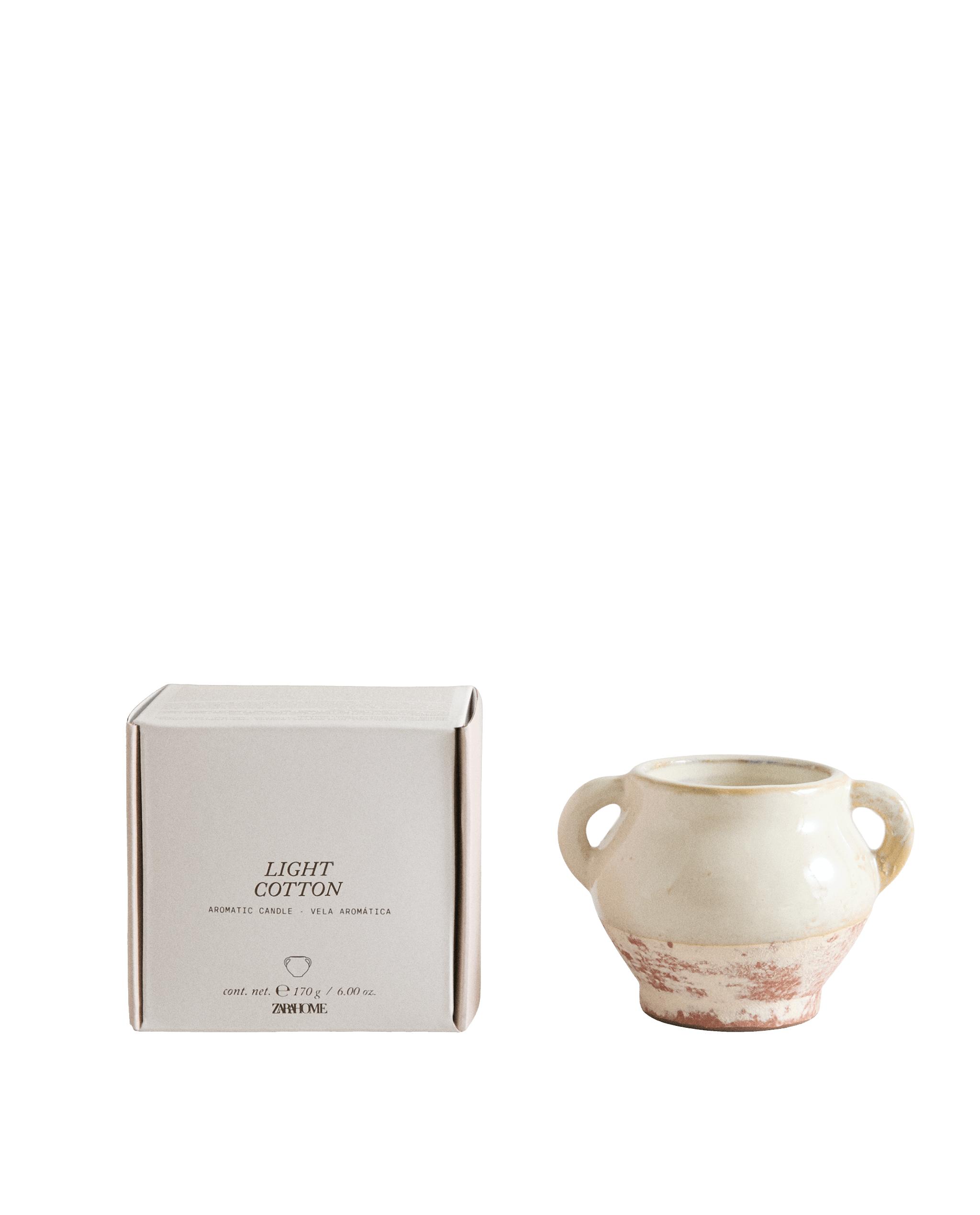 LIGHT COTTON AND FIG LEAF SCENTED CANDLES product thumbnail 6