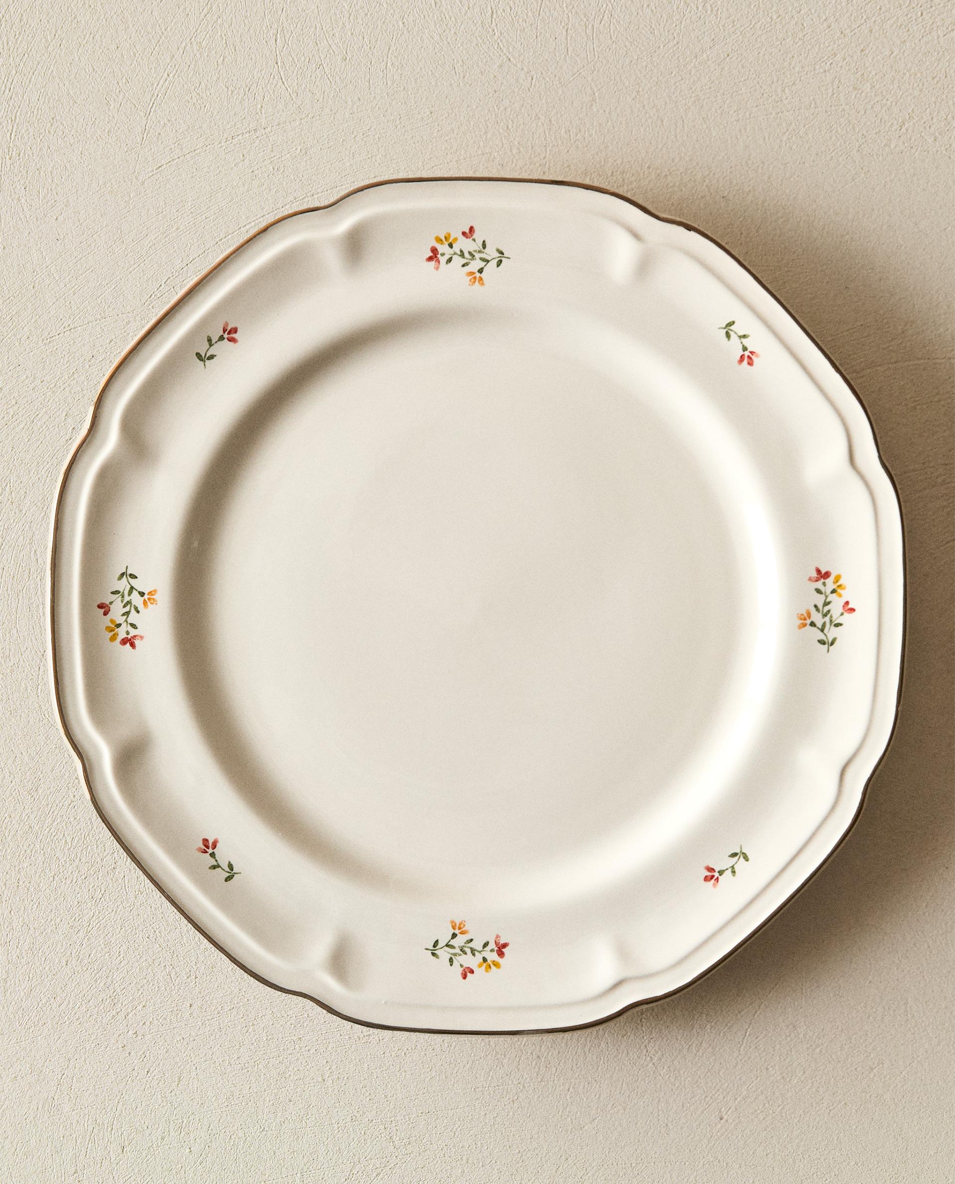 FLORAL PORCELAIN DINNER PLATE FLORAL PORCELAIN DINNER PLATE
