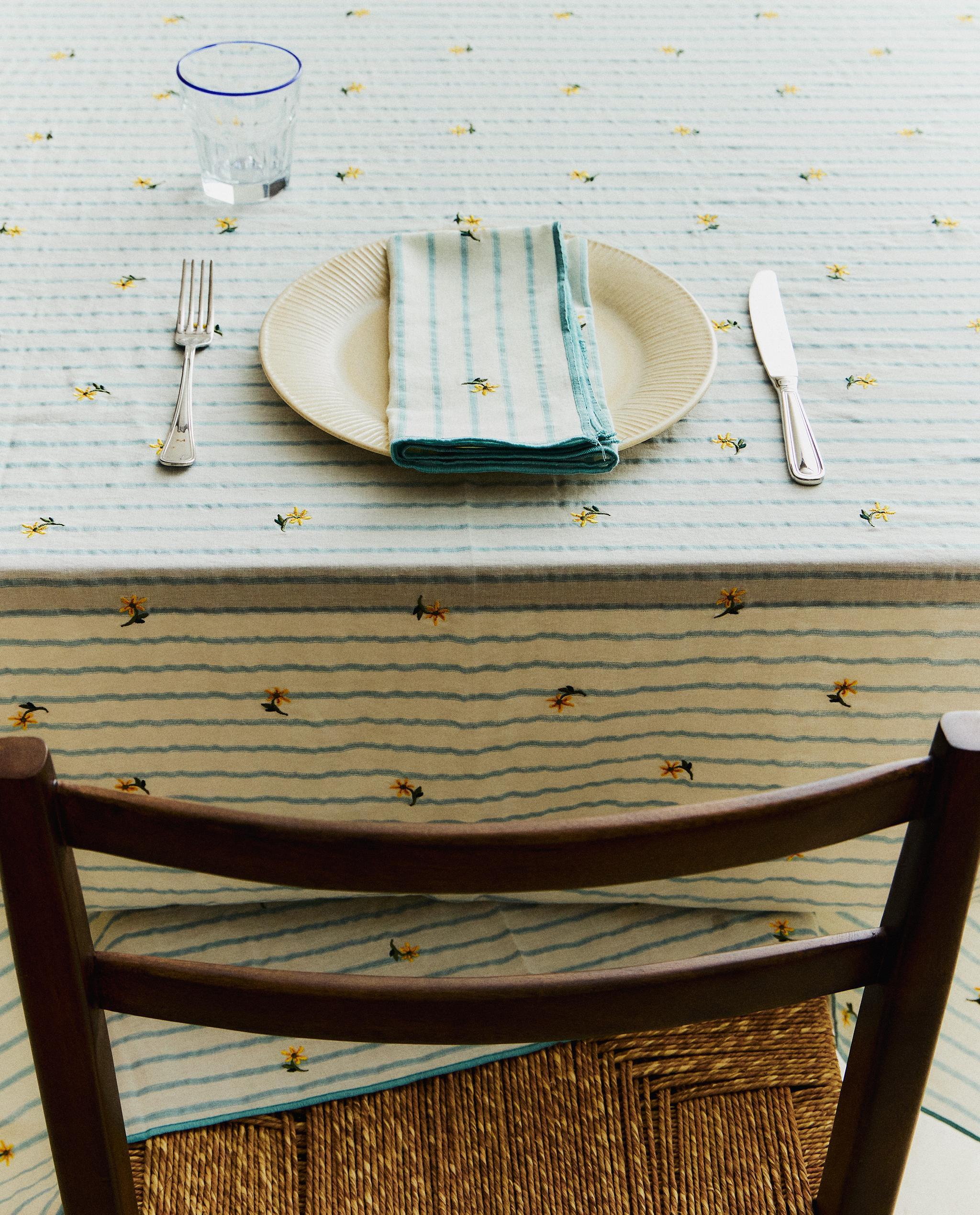 STRIPED TABLECLOTH WITH FLORAL EMBROIDERY product thumbnail 9