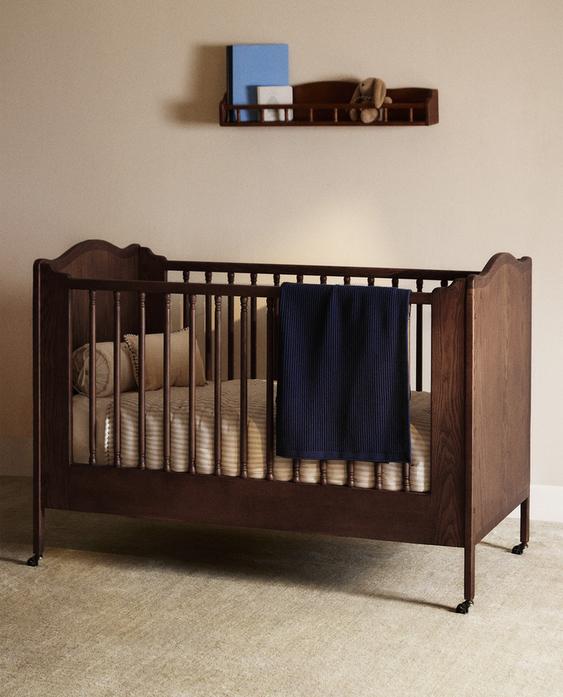 POSTÝLKA Z JASANOVÉHO DŘEVA