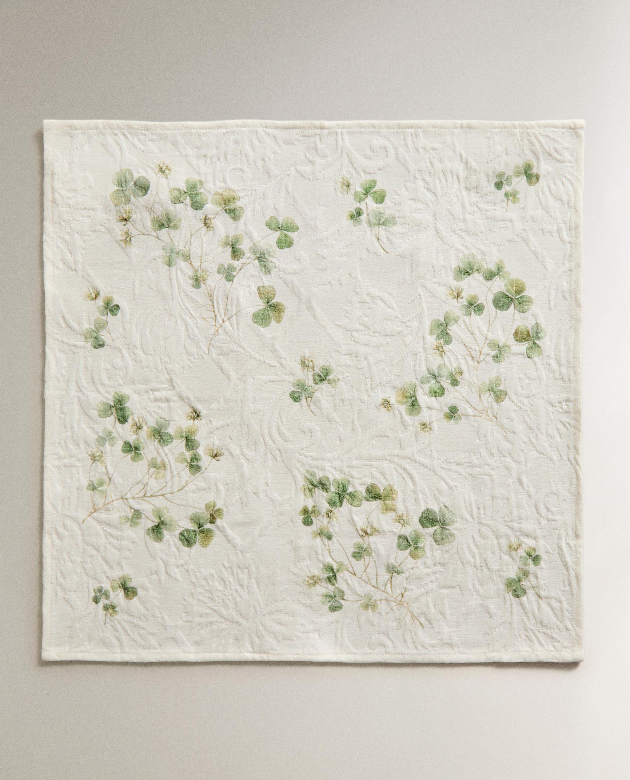 PACK OF JACQUARD NAPKINS WITH CLOVER PRINT (PACK OF 2) product thumbnail 8