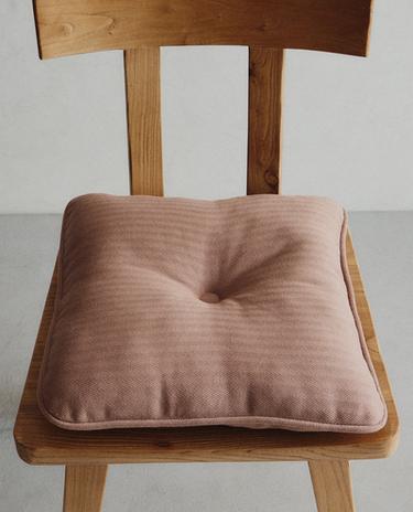 ФАКТУРНА БАВОВНЯНА ПОДУШКА ДЛЯ СТІЛЬЦЯ