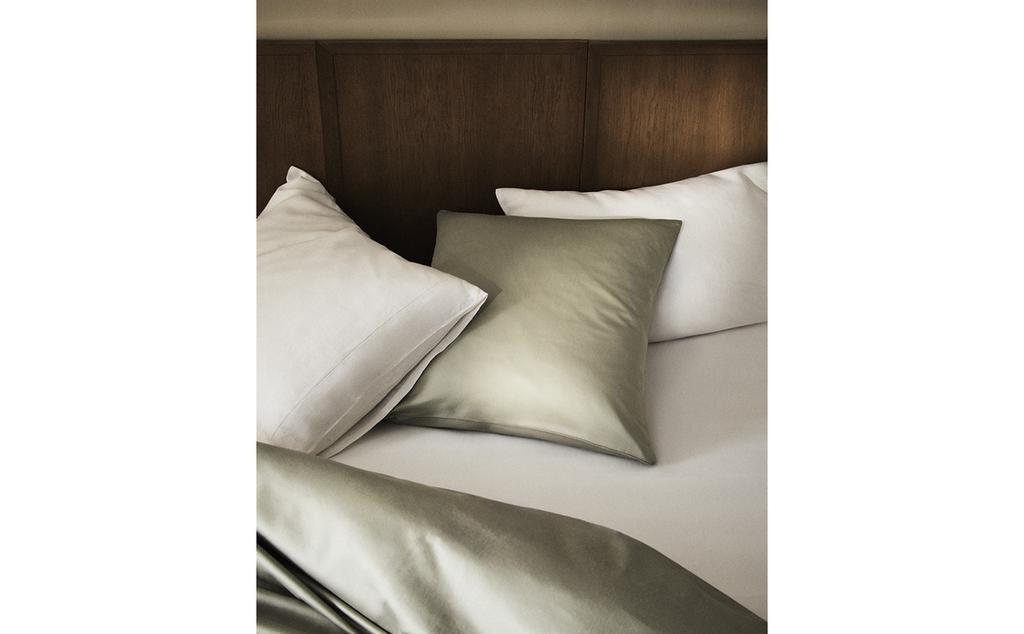 SATEEN PILLOWCASE (500 THREAD COUNT) SATEEN PILLOWCASE (500 THREAD COUNT)