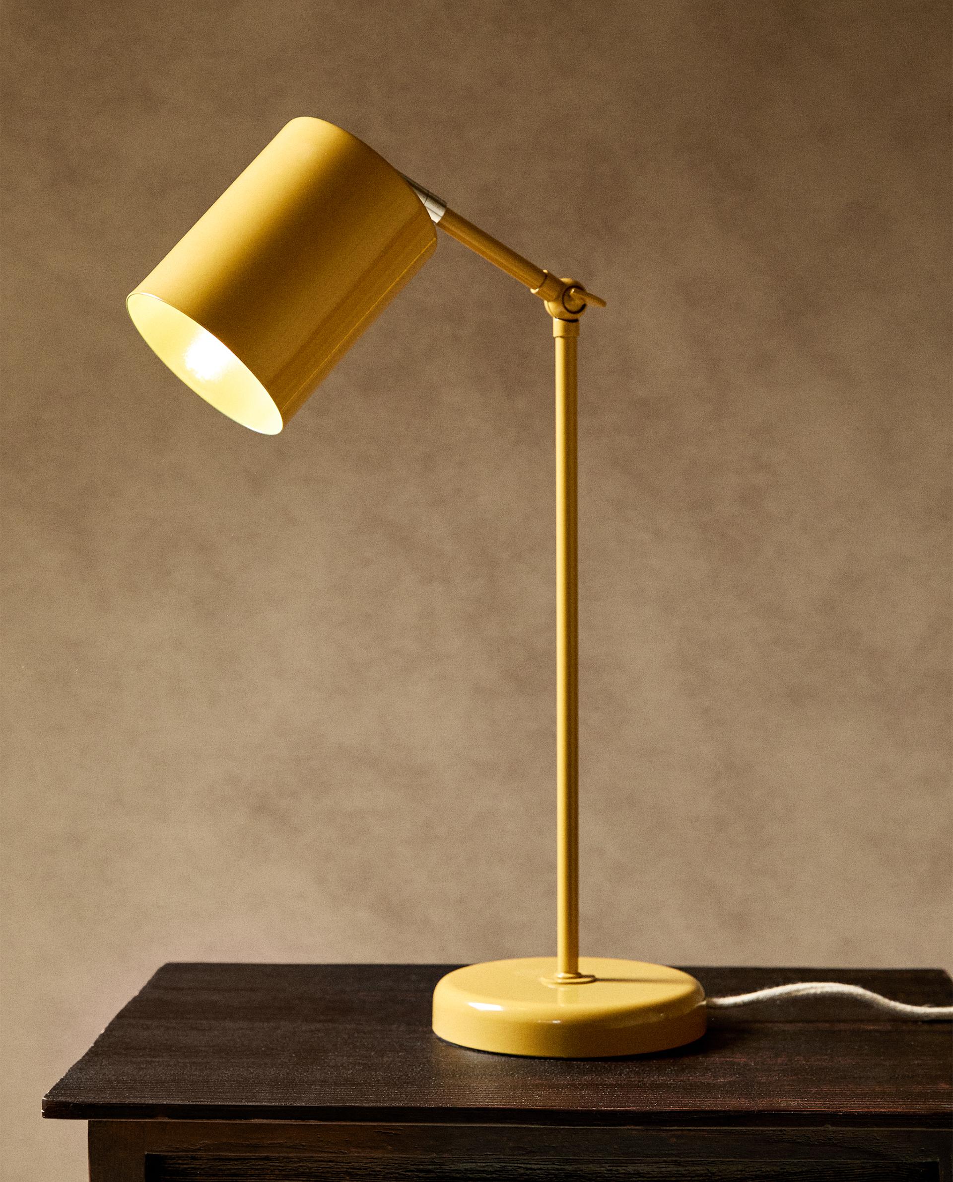 CHILDREN’S METAL DESK LAMP