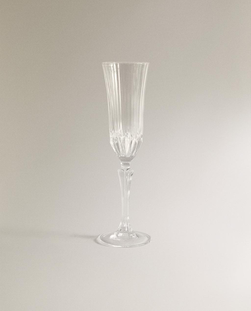 ENGRAVED-EFFECT CRYSTALLINE FLUTE GLASS ENGRAVED-EFFECT CRYSTALLINE FLUTE GLASS