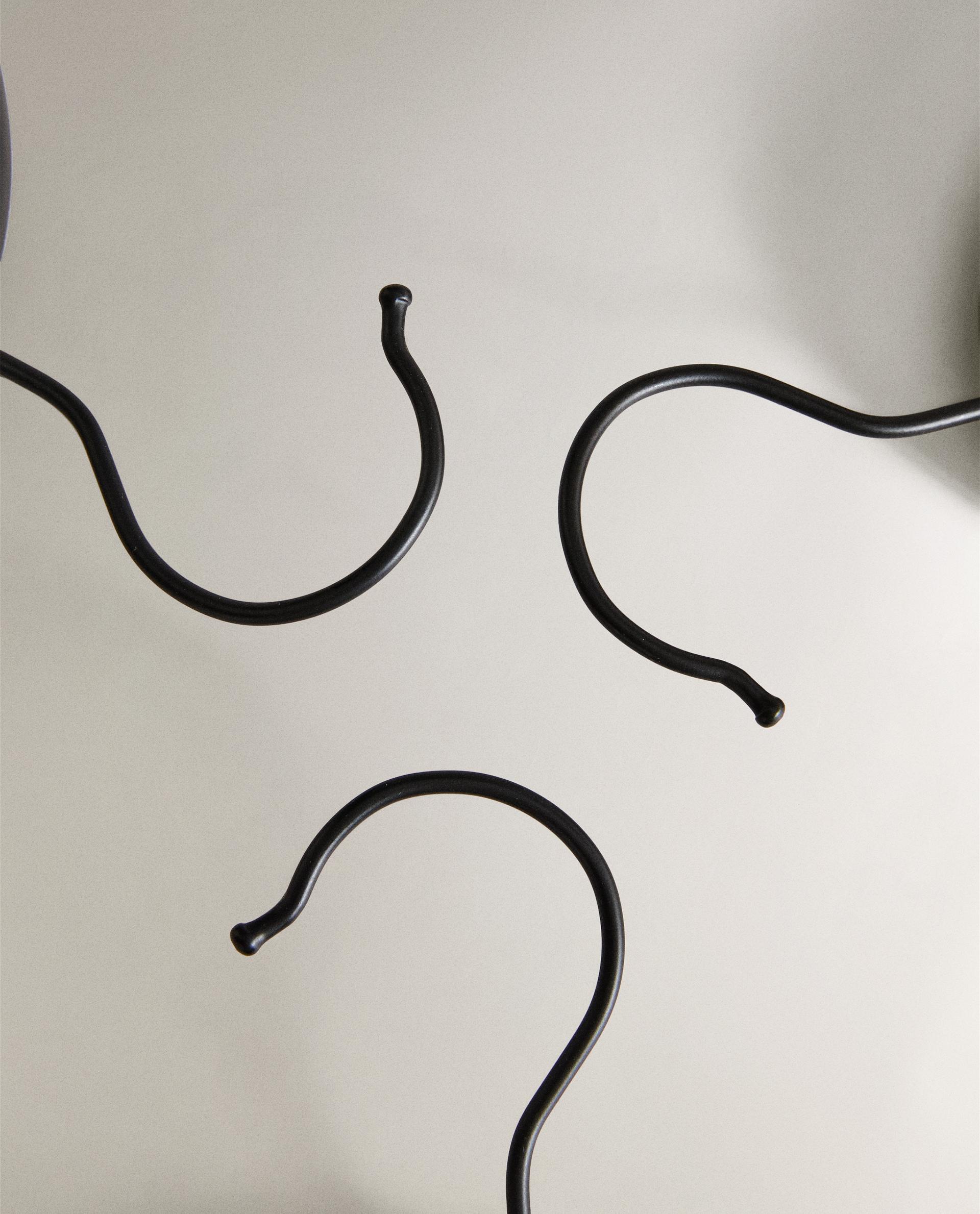 LACQUERED WOODEN HANGER (SET OF 3)