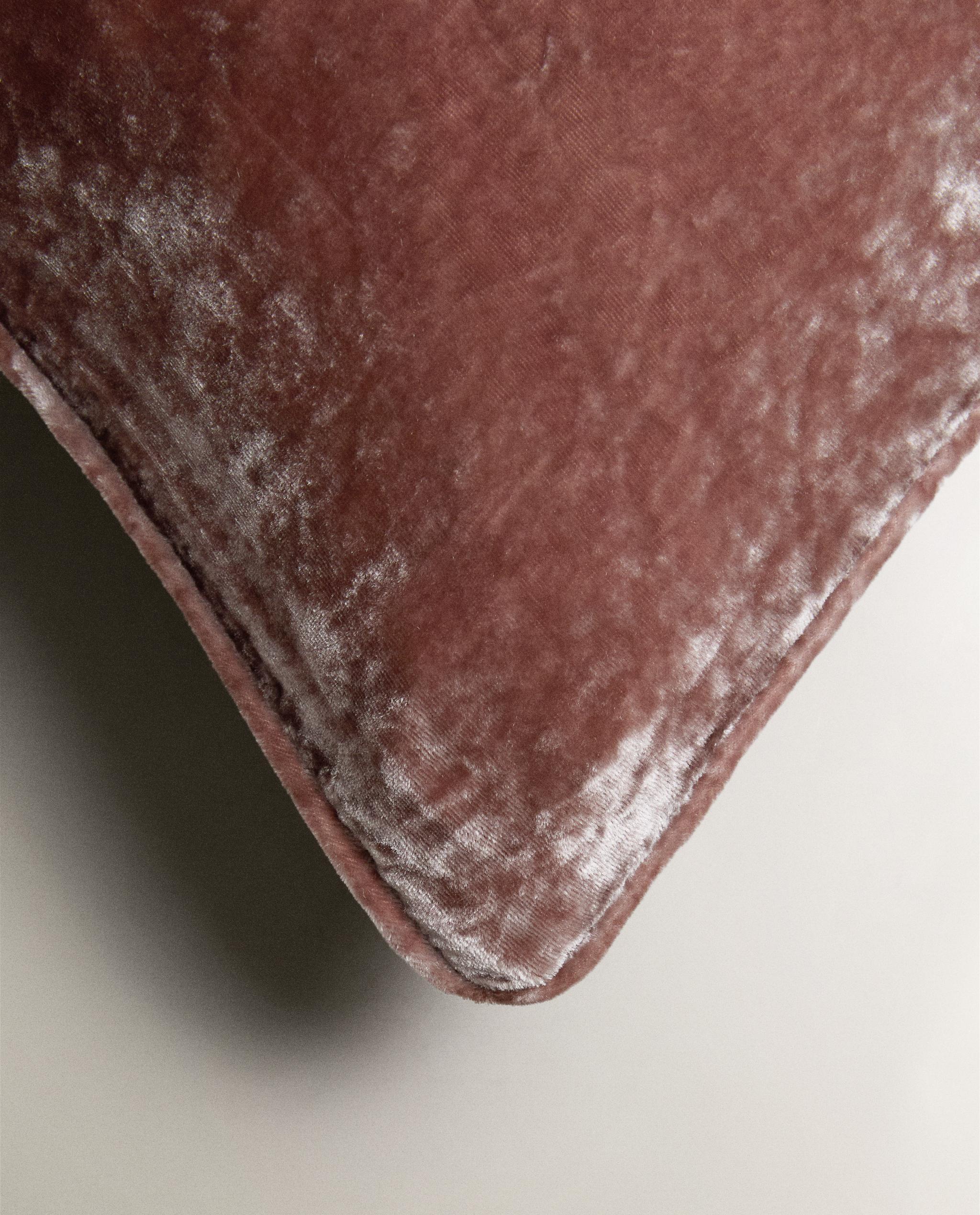 VELVET CUSHION COVER product thumbnail 7