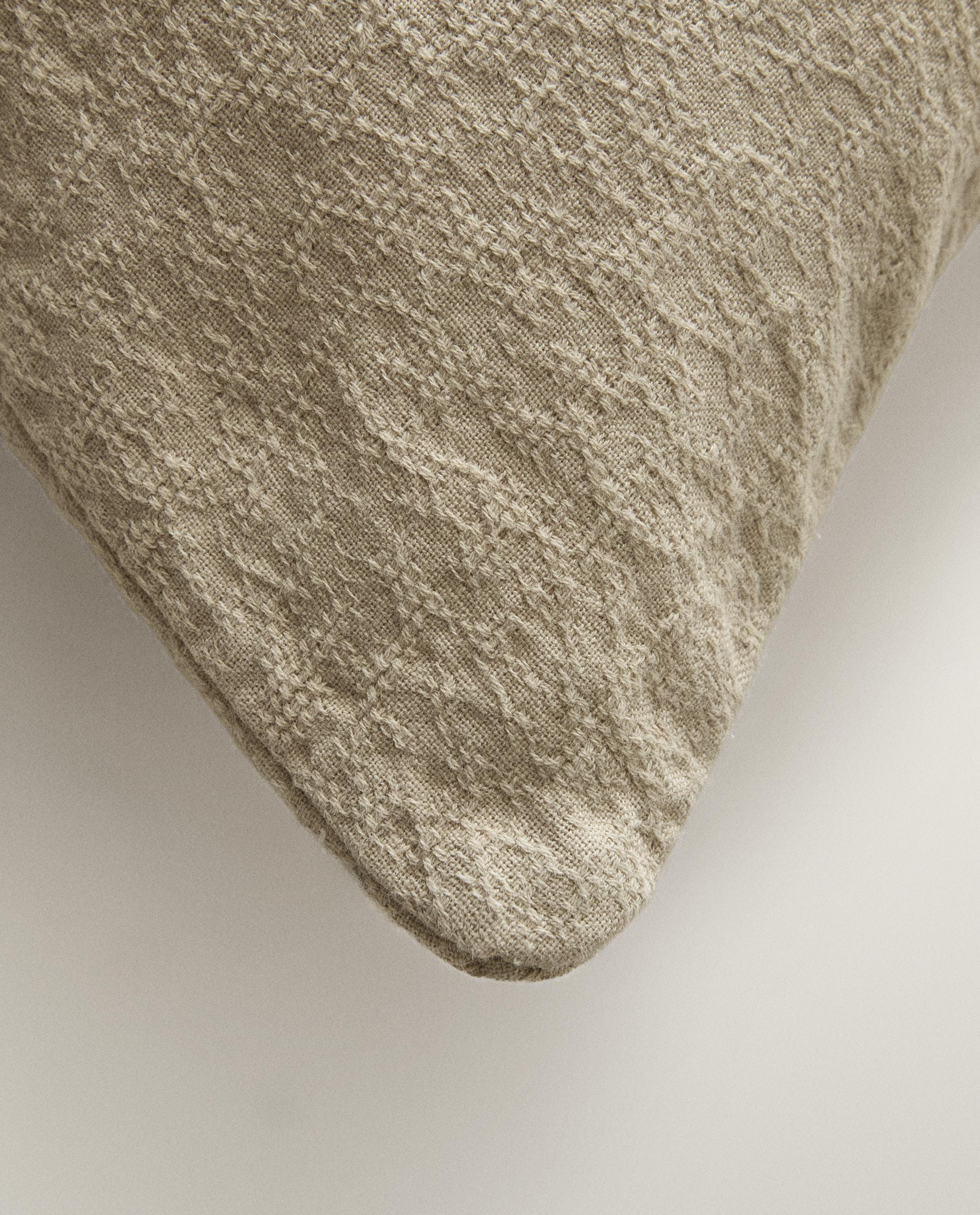 COTTON JACQUARD CUSHION COVER product thumbnail 3