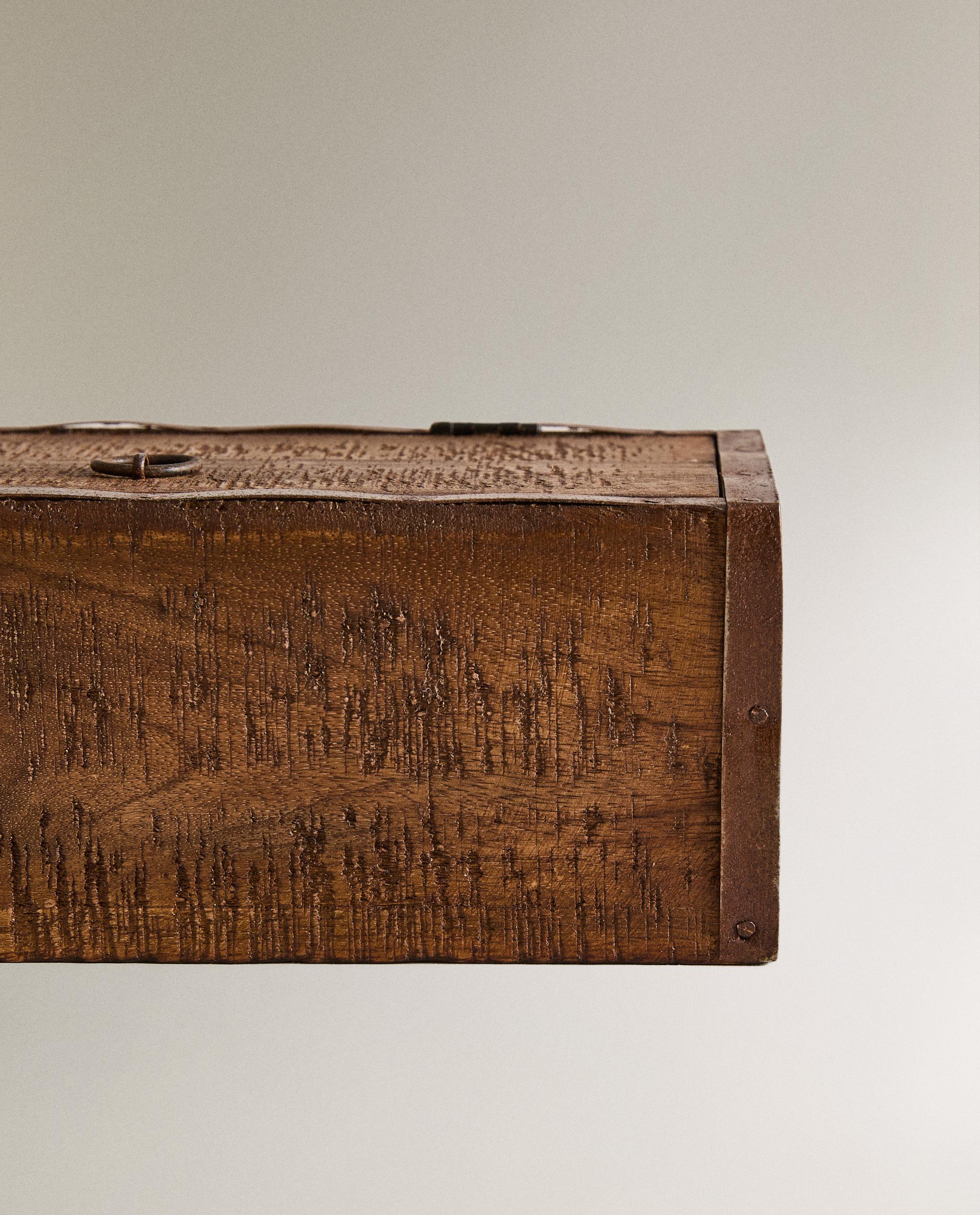 ANTIQUE-FINISH WOODEN BOX product thumbnail 5