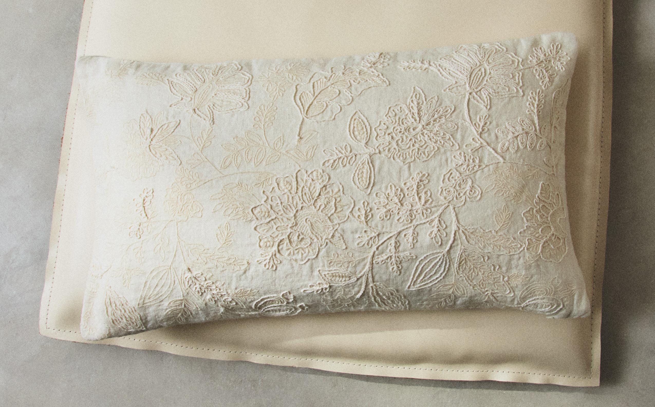 〜＊エクリュ　レースクッション飾り＊〜 100cmブランド ハンドメイド・手芸 〜＊エクリュ レースクッション飾り＊〜