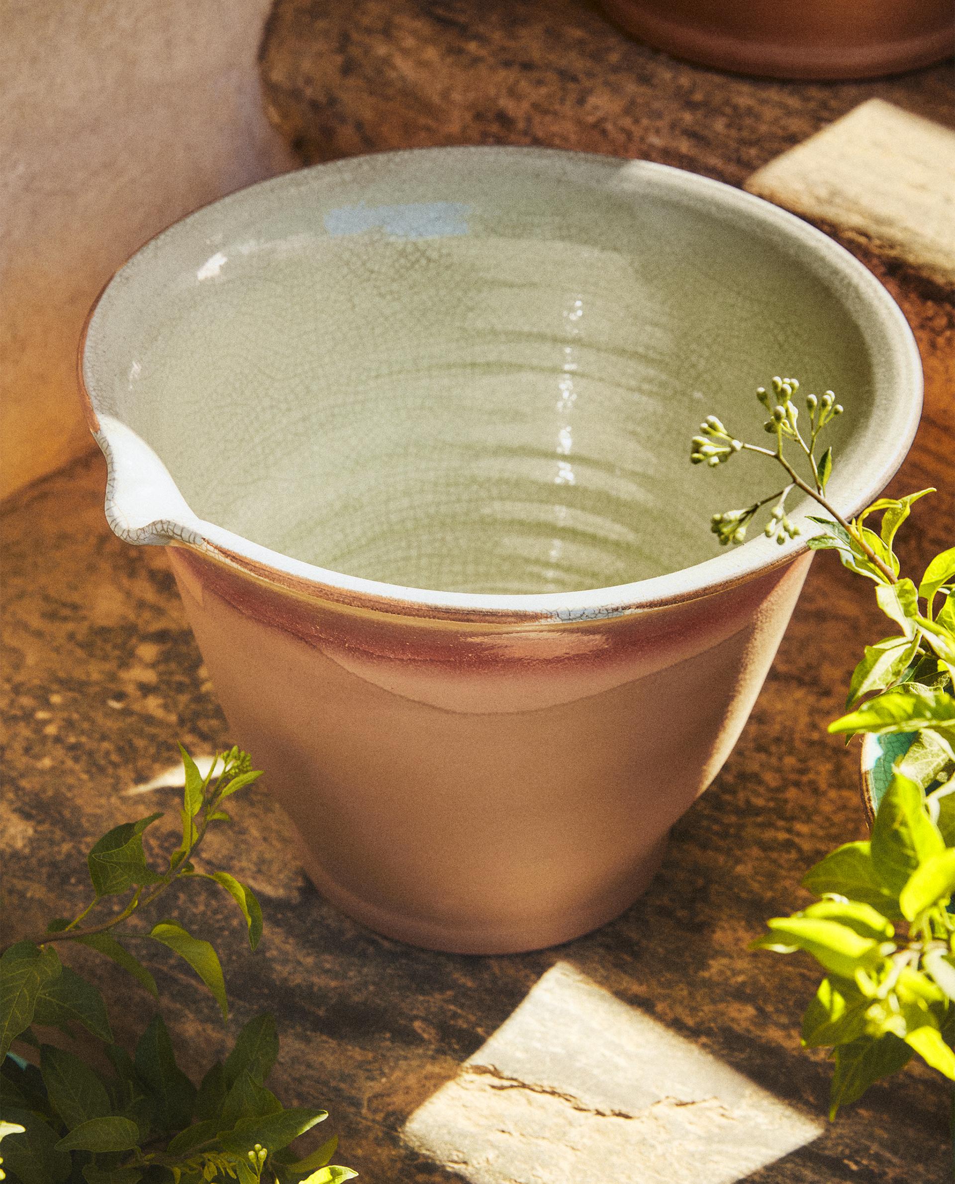 MEDIUM CERAMIC PLANTER