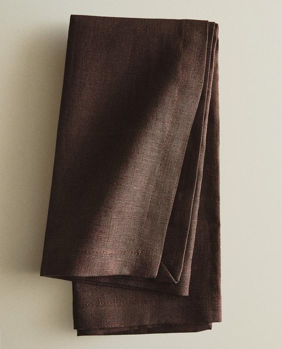 КОМПЛЕКТ ЕДНОЦВЕТНИ ЛЕНЕНИ САЛФЕТКИ КОМПЛЕКТ ЕДНОЦВЕТНИ ЛЕНЕНИ САЛФЕТКИ