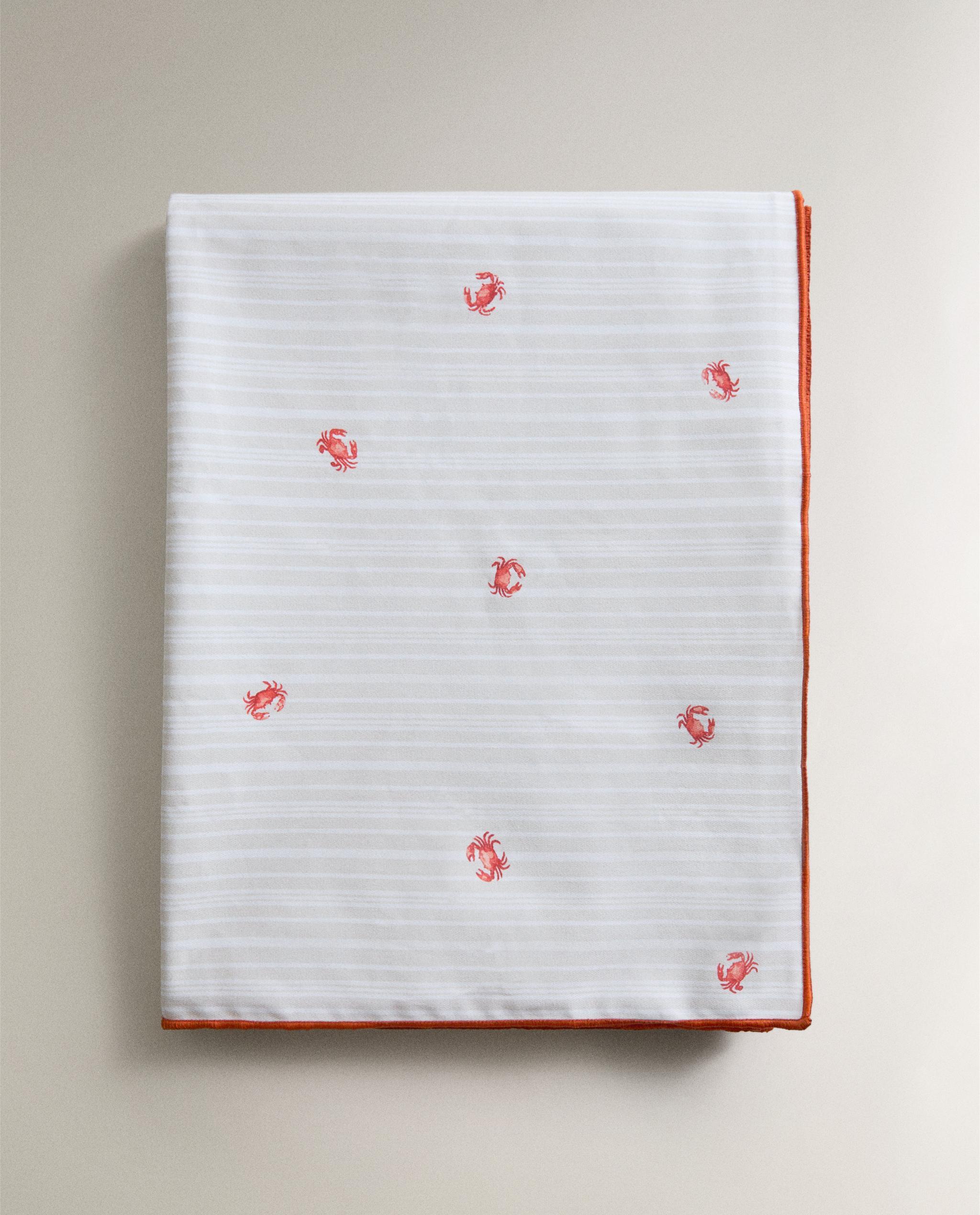 RESIN COTTON TABLECLOTH WITH CRAB PRINT product thumbnail 3