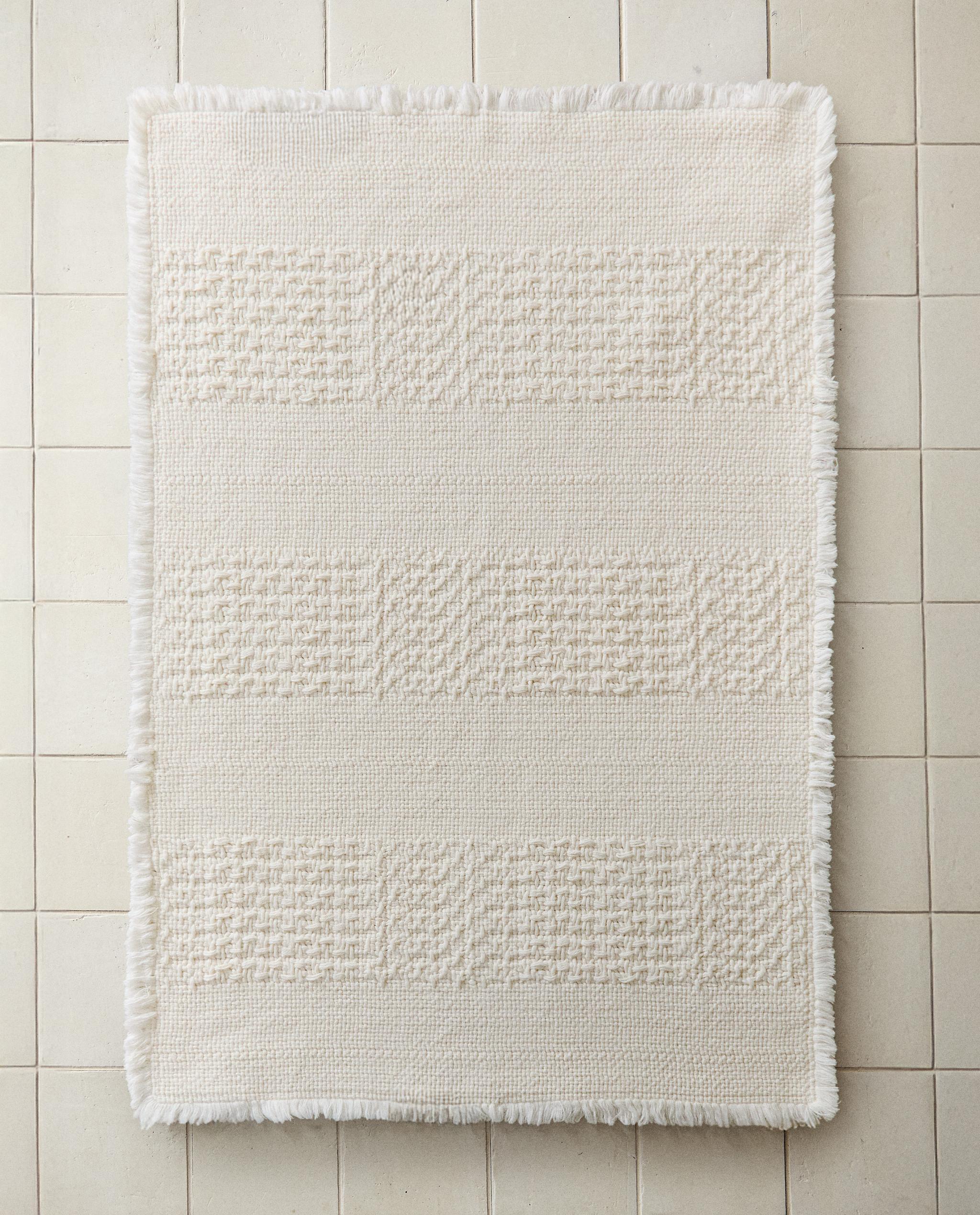 BATH MAT WITH FRAYED EDGES product thumbnail 10