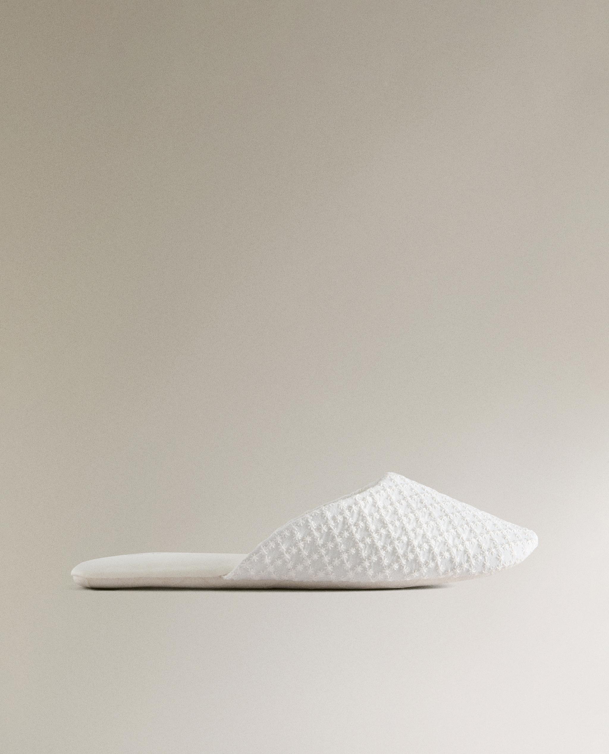 PLUMETIS FABRIC SLIPPERS WITH SATEEN DETAIL | Zara Home