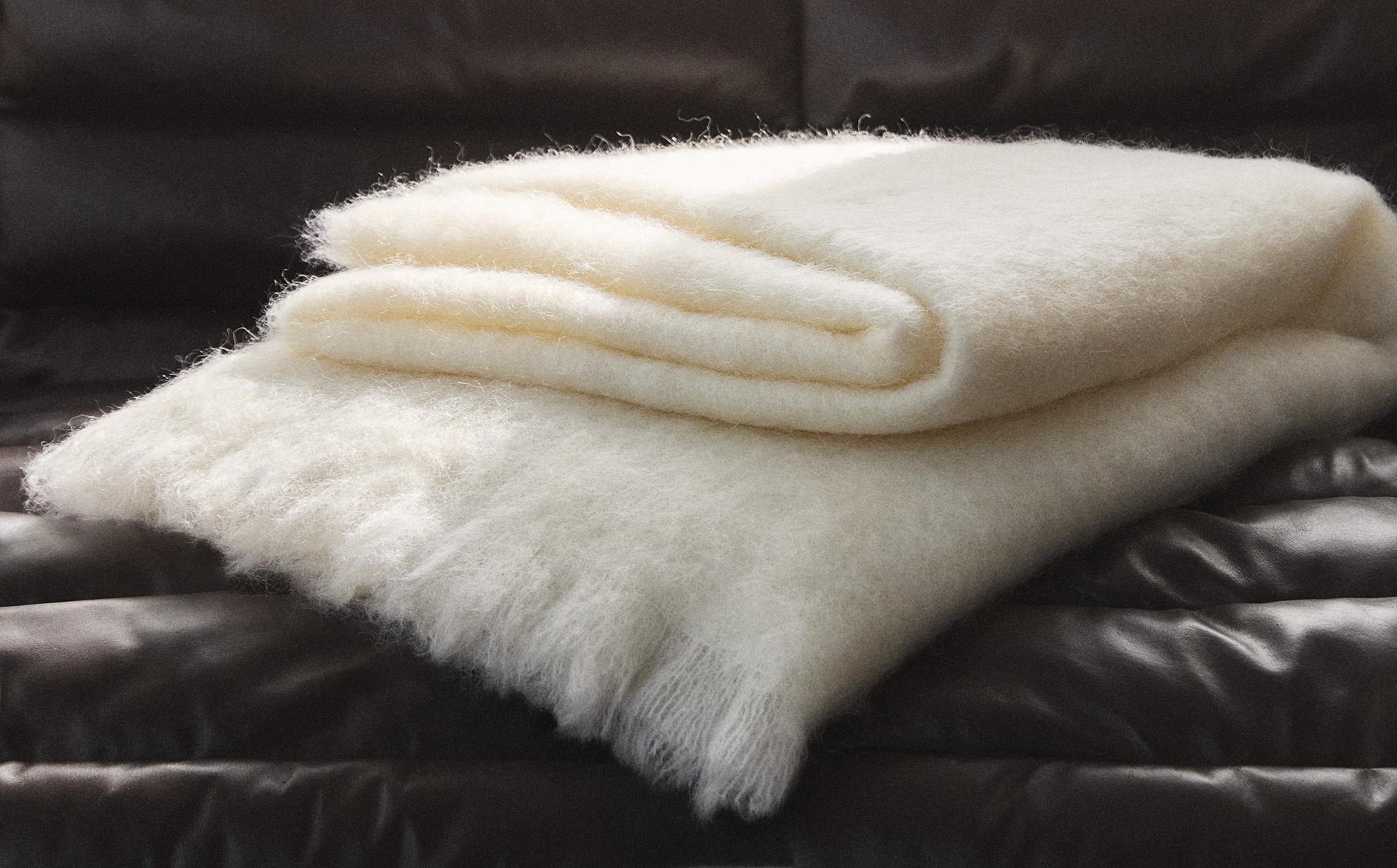 ザラホーム　ボアブランケット　ベージュ ストライプ フェイクファー ブランケット | Zara Home 日本/Japan